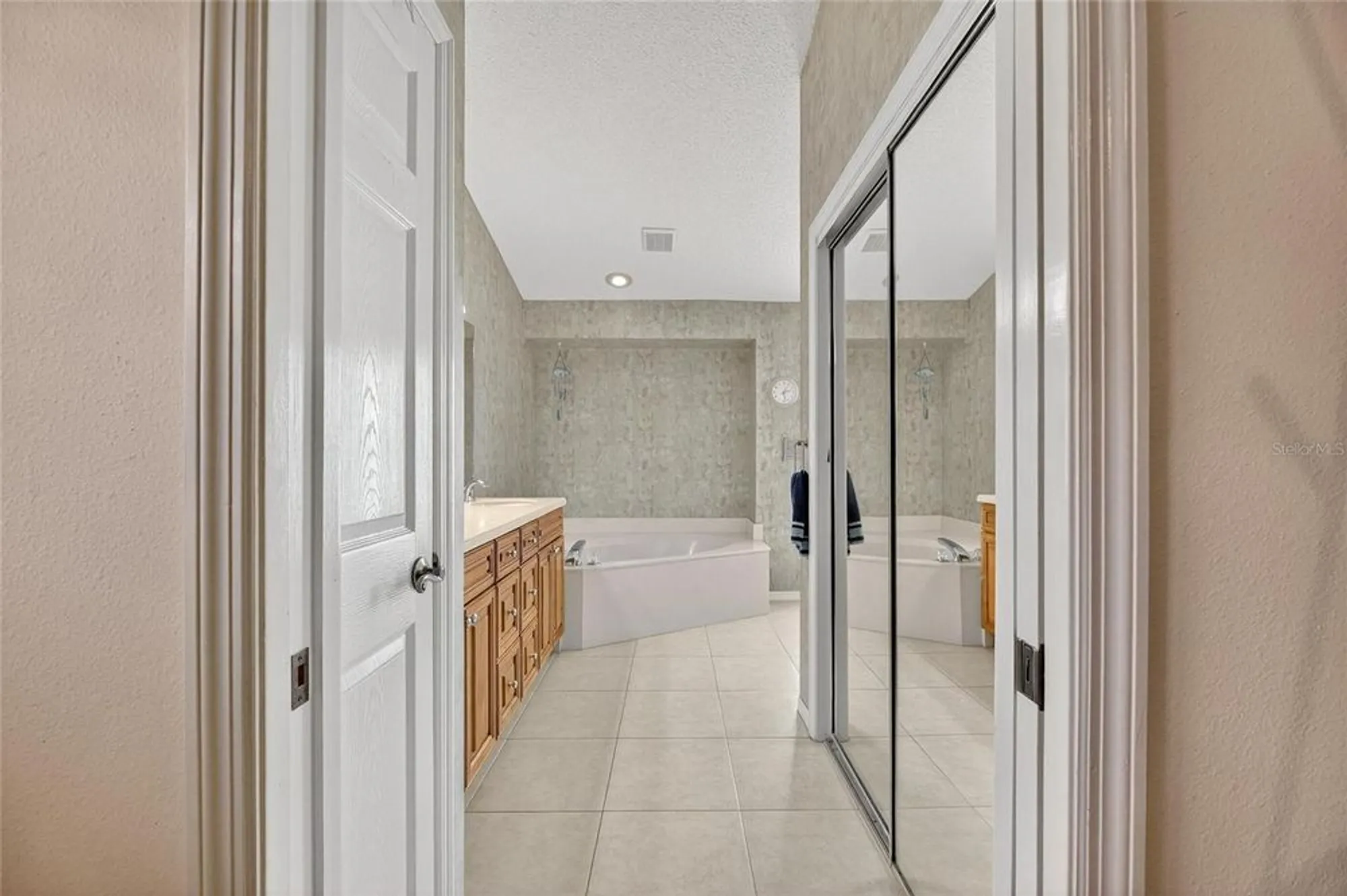 Property Slideshow image 14 of 68 | 2307 platinum dr, Sun City Center, FL, 33573