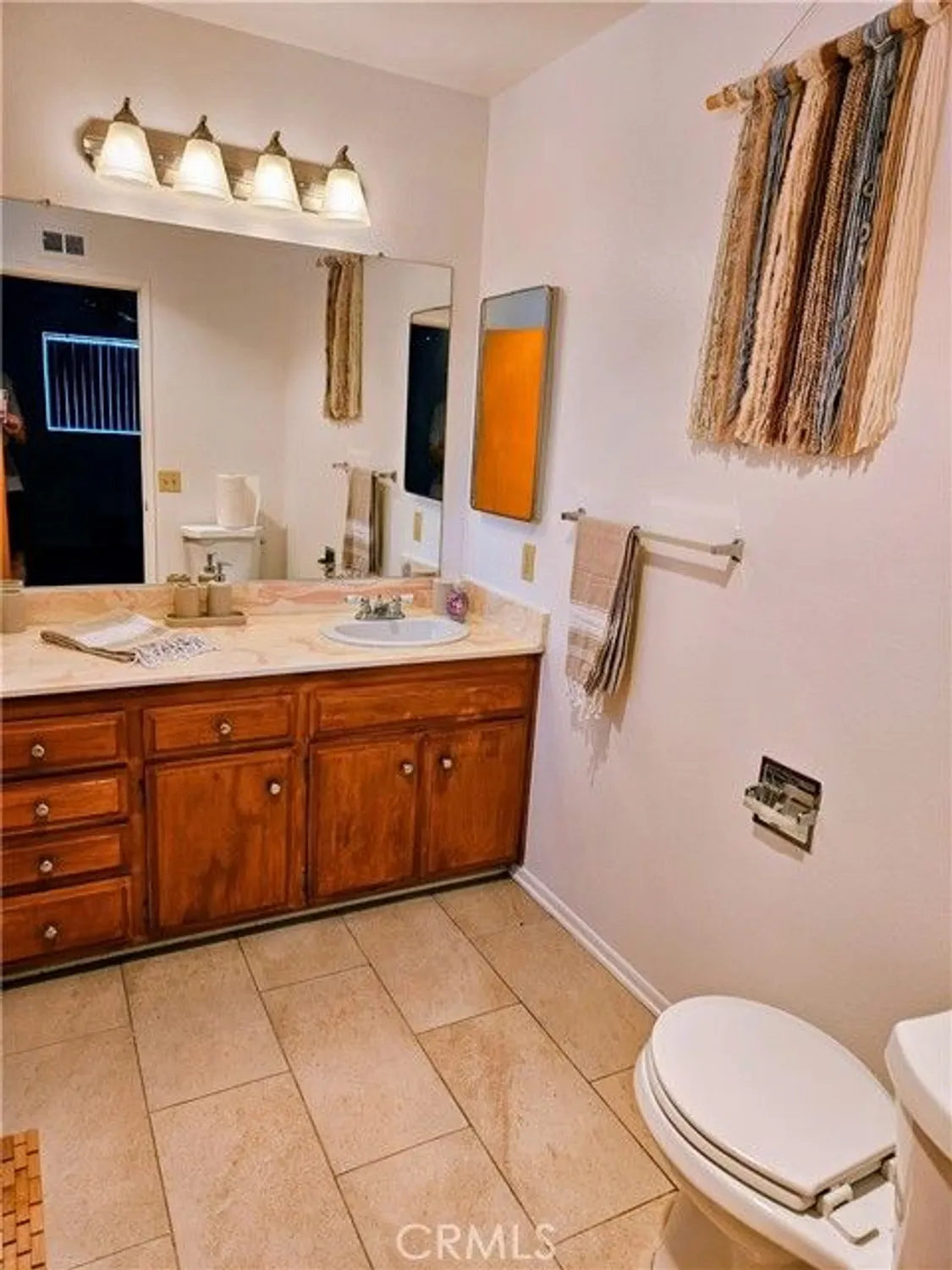 Property Slideshow image 12 of 21 | 1580 w whittier ave, Hemet, CA, 92543
