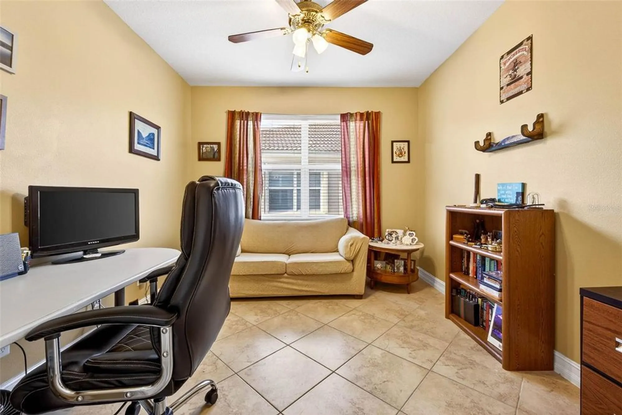 Property Slideshow image 25 of 64 | 15652 aurora lake cir, Wimauma, FL, 33598