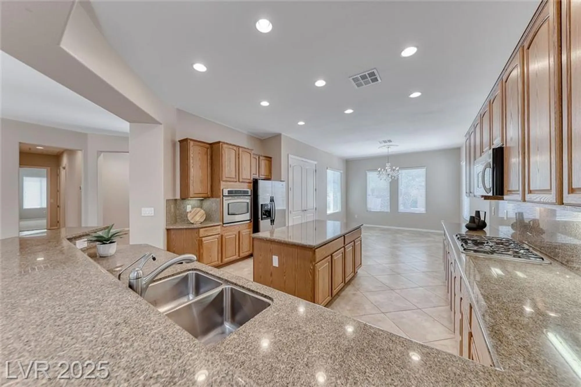 Property Slideshow image 10 of 48 | 2114 twin falls dr, Henderson, NV, 89044