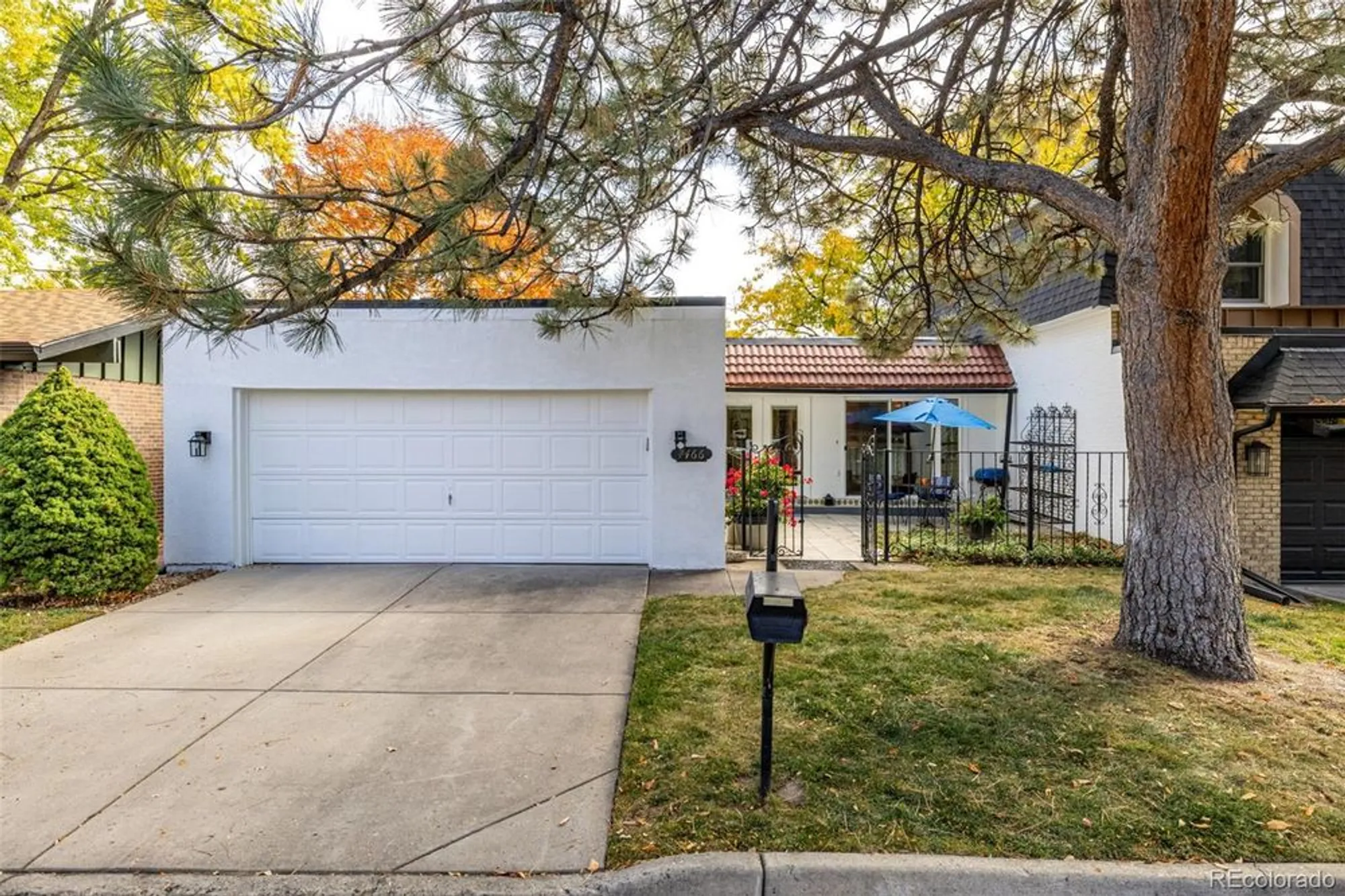 Property Slideshow image 4 of 46 | 7466 w cedar cir, Lakewood, CO, 80226