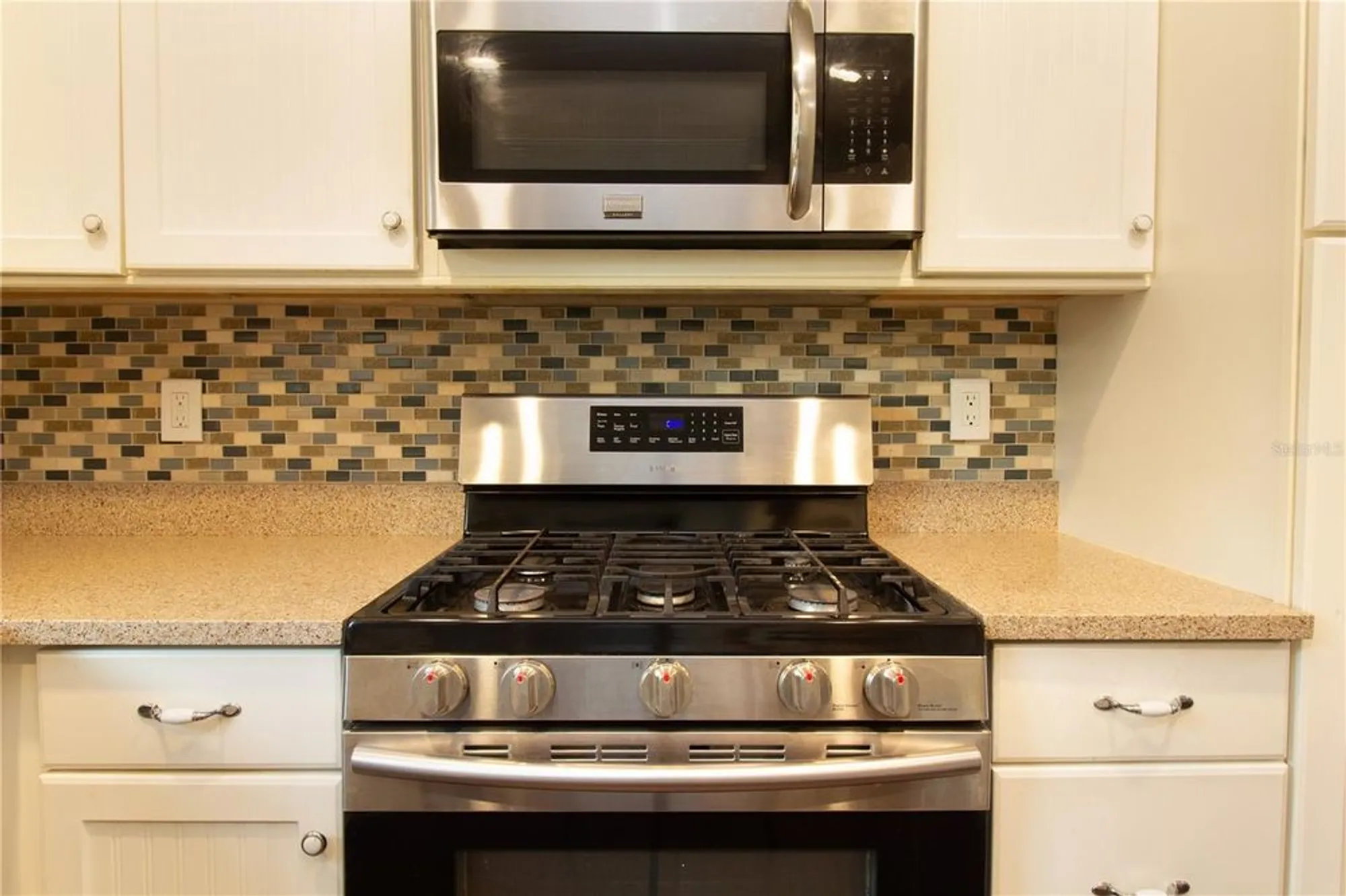Property Slideshow image 14 of 35 | 6080 80th st n unit 201, St Petersburg, FL, 33709