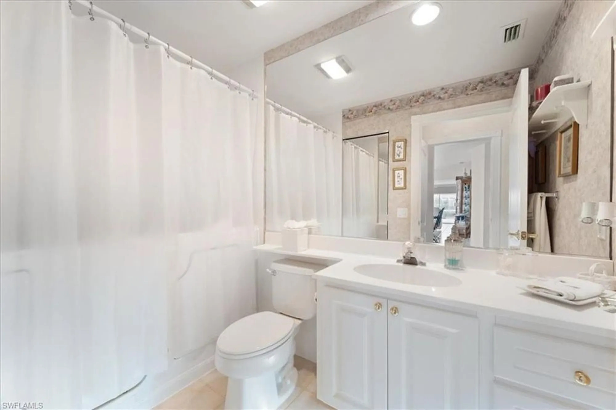 Property Slideshow image 21 of 27 | 5756 drummond way, Naples, FL, 34119