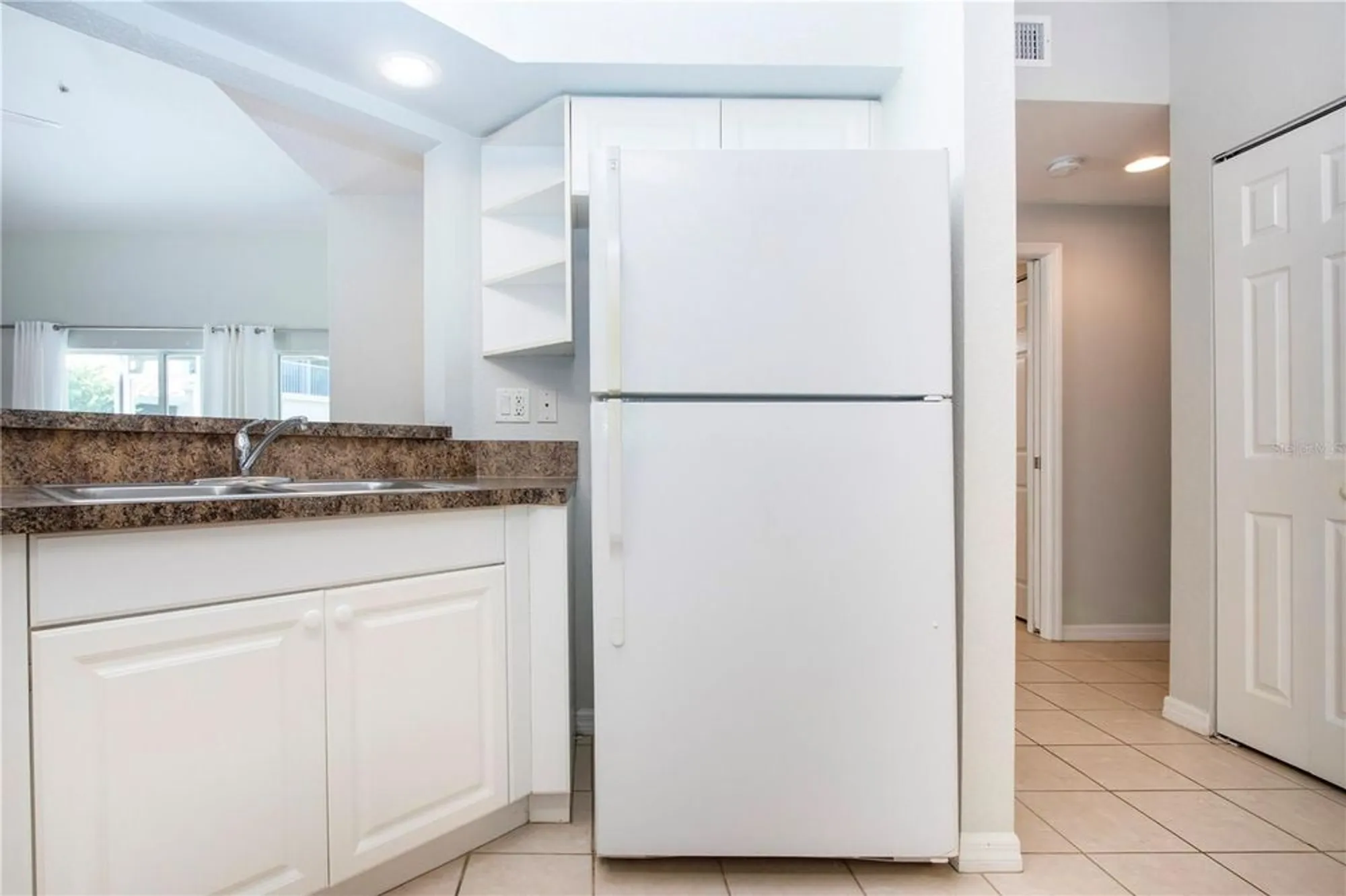 Property Slideshow image 23 of 71 | 6426 bay cedar ln # 101, Bradenton, FL, 34203