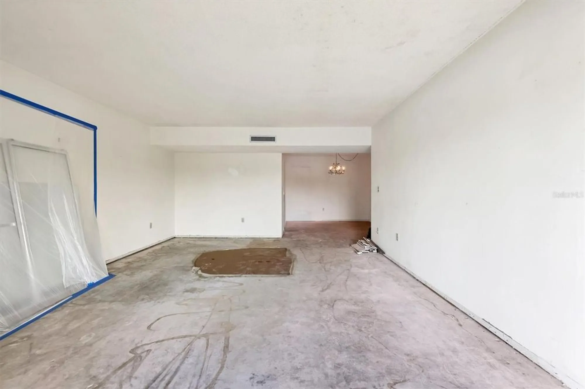 Property Slideshow image 11 of 53 | 101 whispering sands dr apt 205, Sarasota, FL, 34242