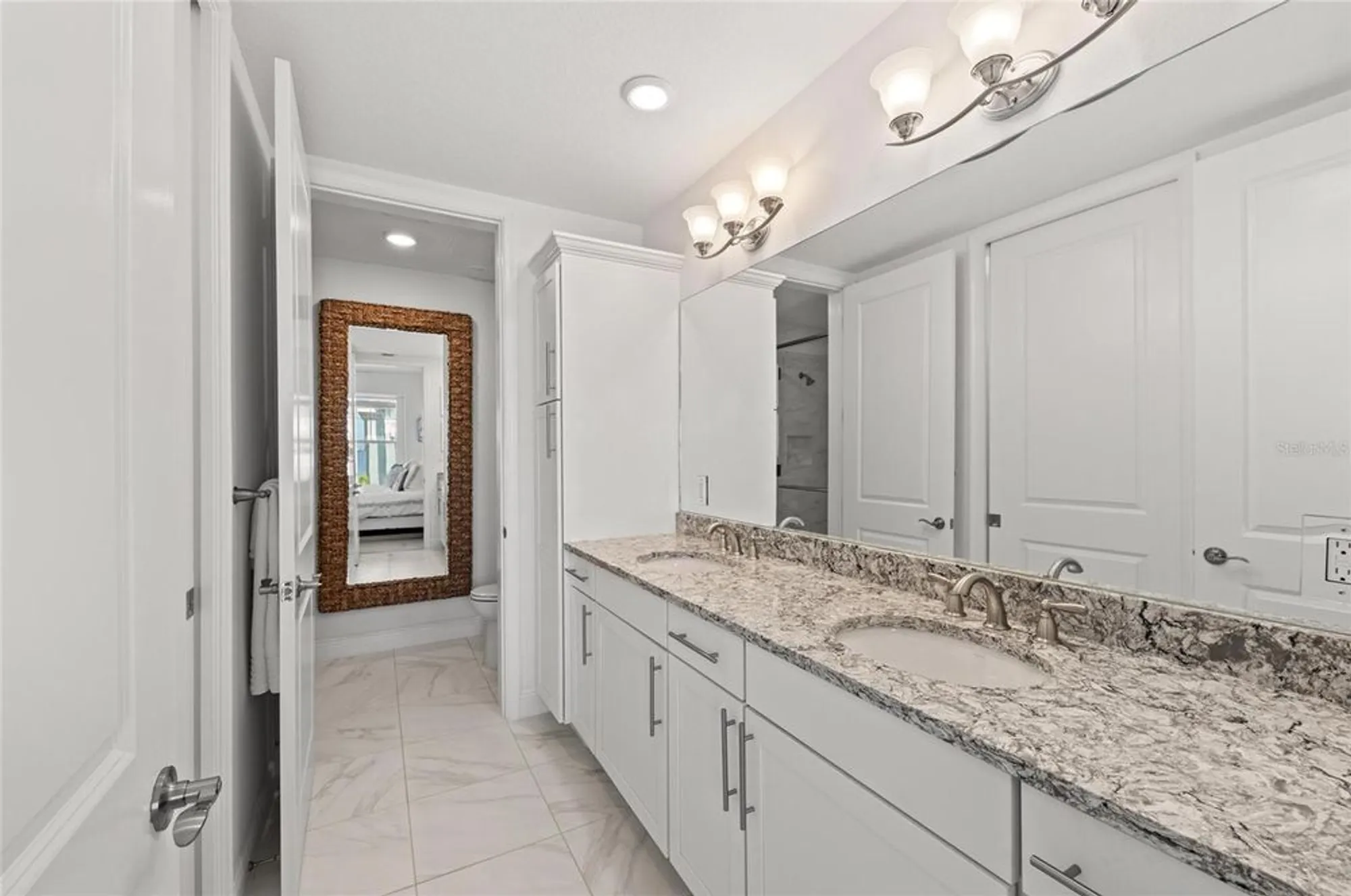 Property Slideshow image 35 of 100 | 387 aruba cir 301, Bradenton, FL, 34209