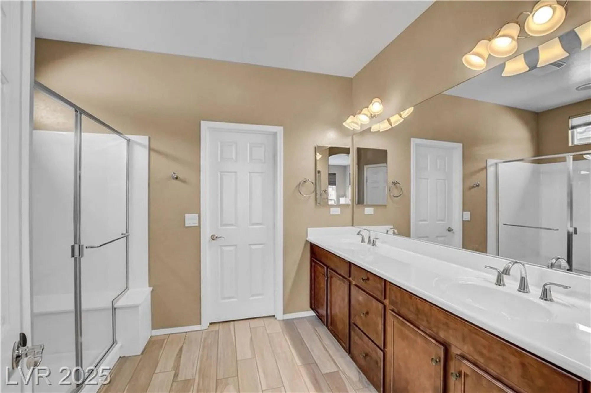 Property Slideshow image 45 of 82 | 5749 keystone crest st, North Las Vegas, NV, 89081