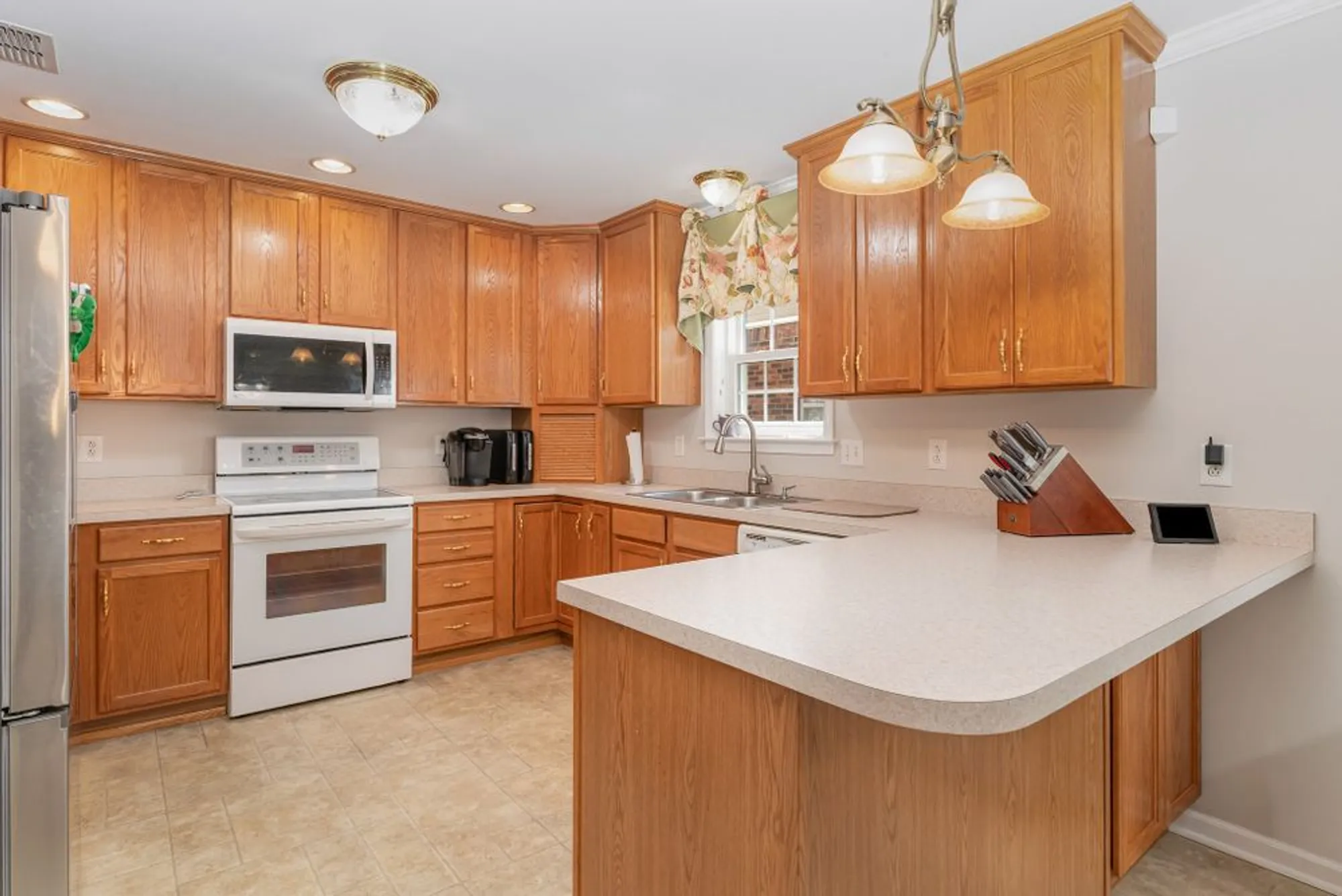 Property Slideshow image 6 of 15 | 646 forest glen cir, Murfreesboro, TN, 37128