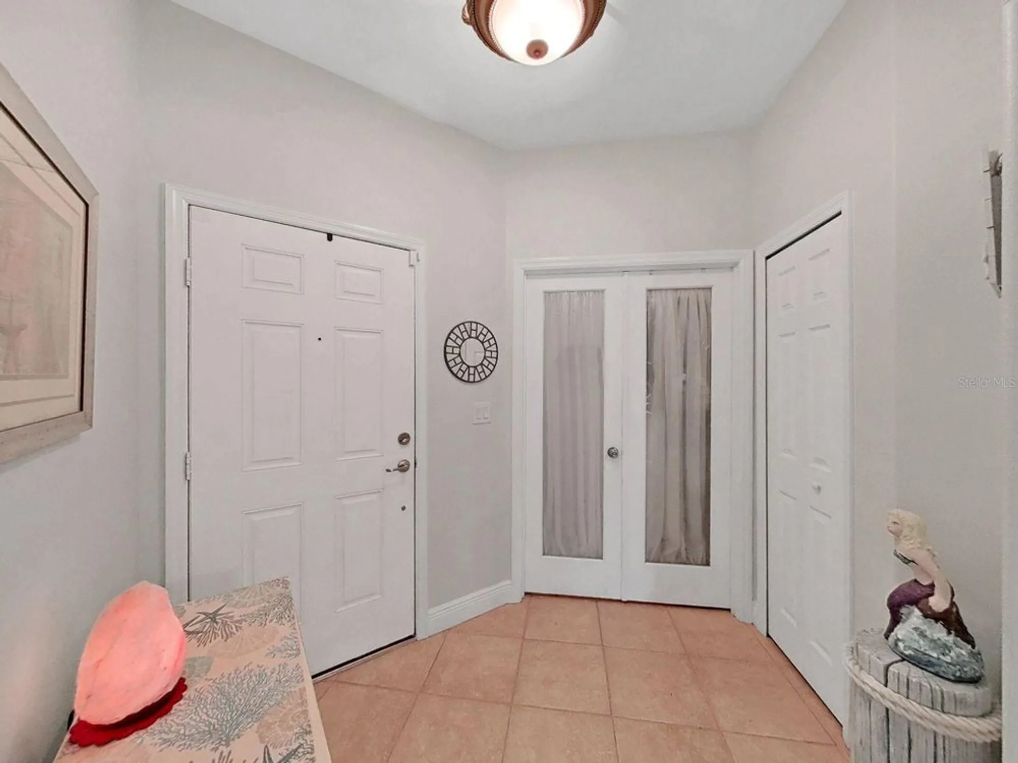 Property Slideshow image 9 of 100 | 303 bluewater falls ct, Apollo Beach, FL, 33572