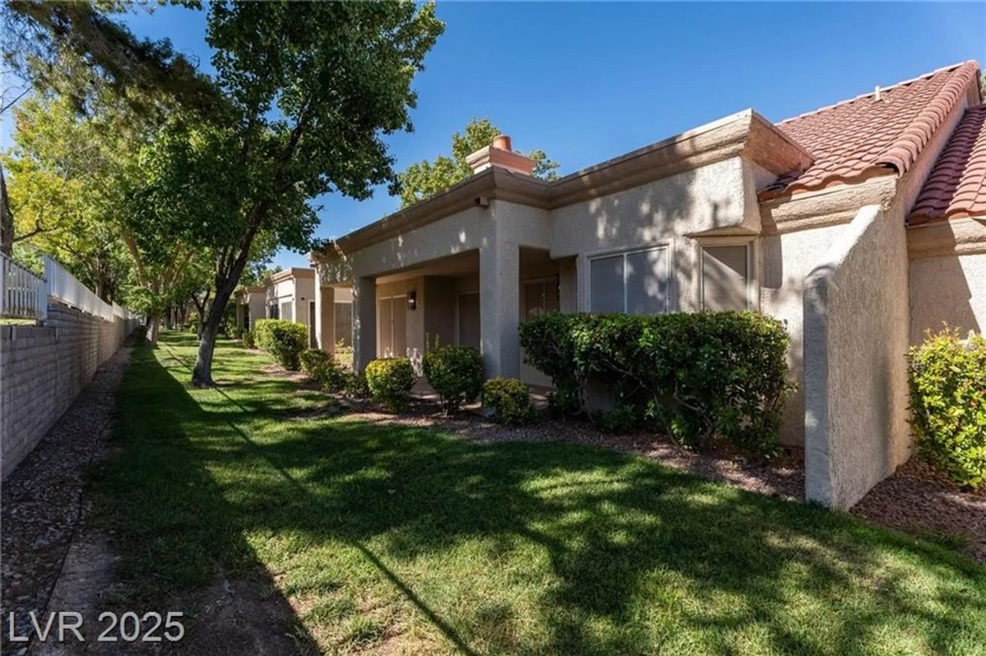Property Slideshow image 42 of 61 | 8537 glenmount dr, Las Vegas, NV, 89134