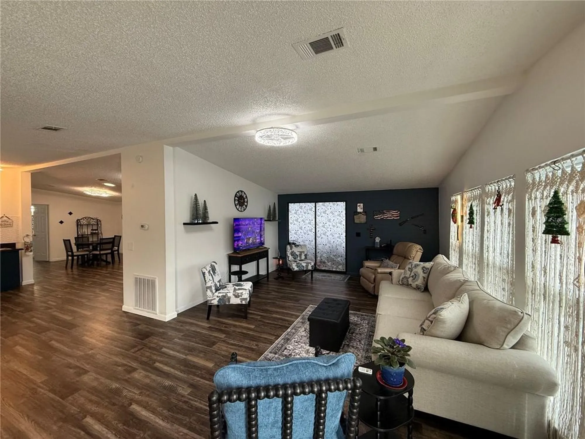 Property Slideshow image 14 of 38 | 1612 cog hill dr, Lady Lake, FL, 32159