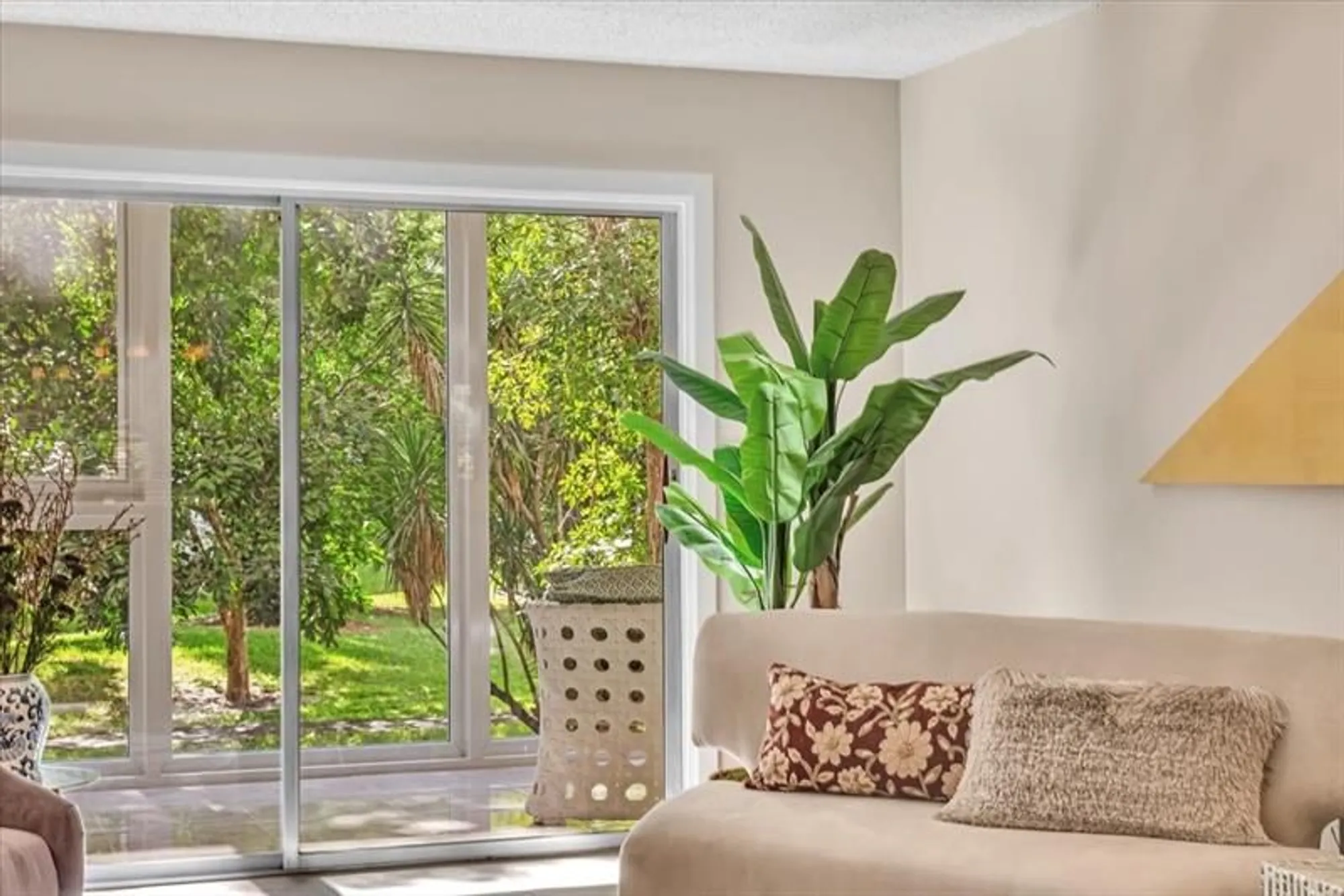 Property Slideshow image 14 of 40 | 2102 lucaya bnd k2, Coconut Creek, FL, 33066