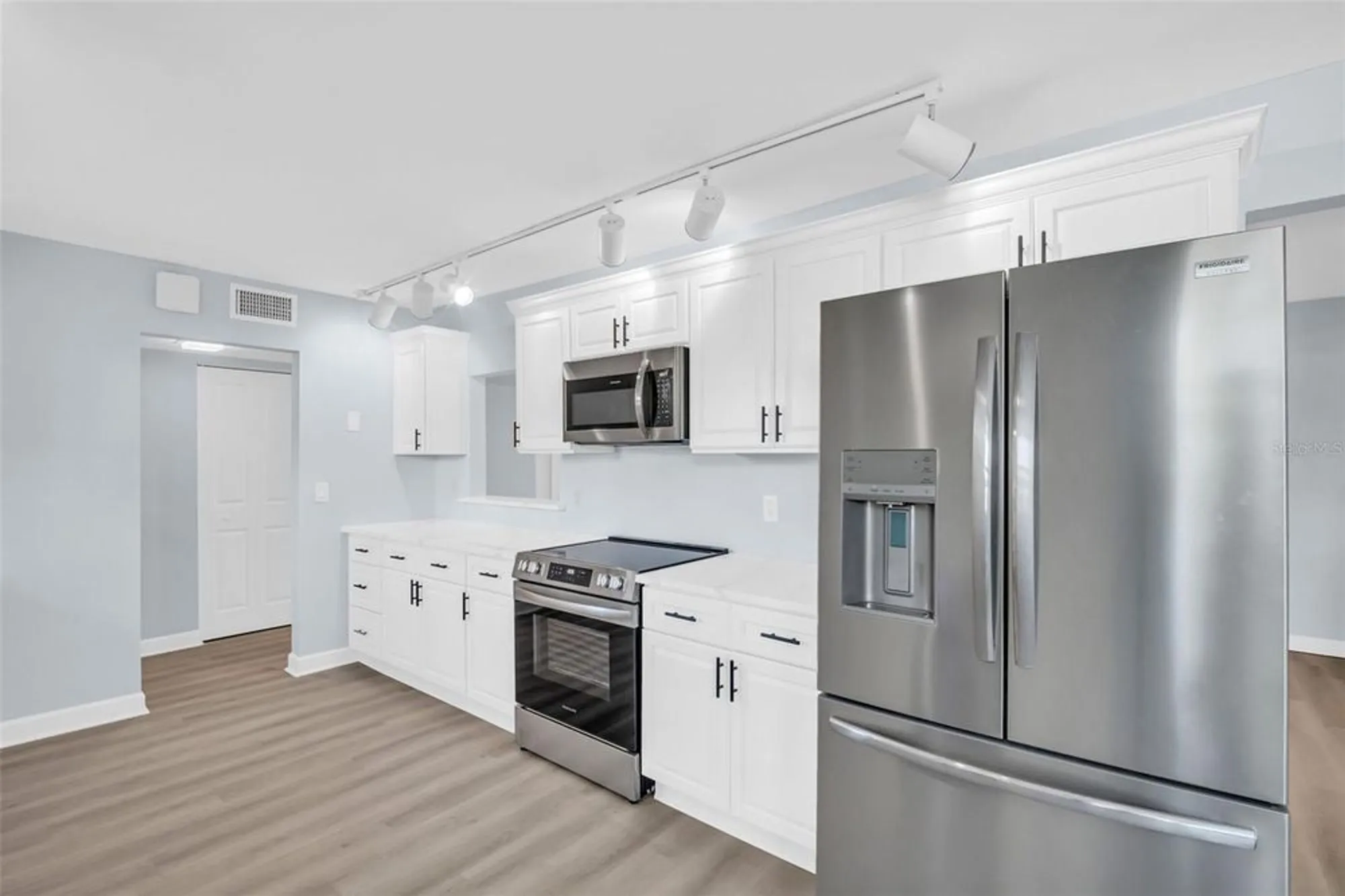 Property Slideshow image 16 of 37 | 7930 sun island dr 104, South Pasadena, FL, 33707