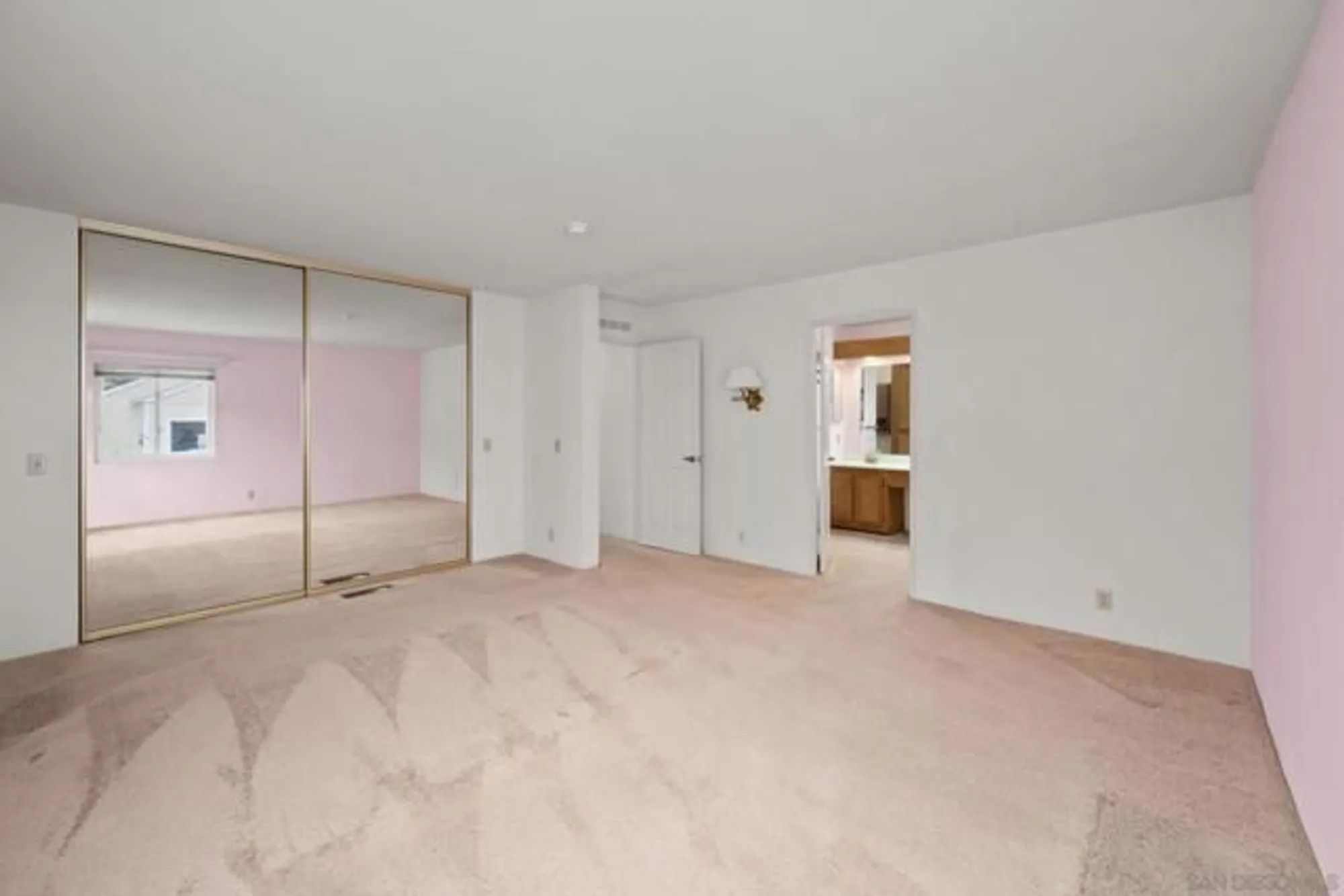 Property Slideshow image 25 of 37 | 4465 topaz ln, Oceanside, CA, 92056