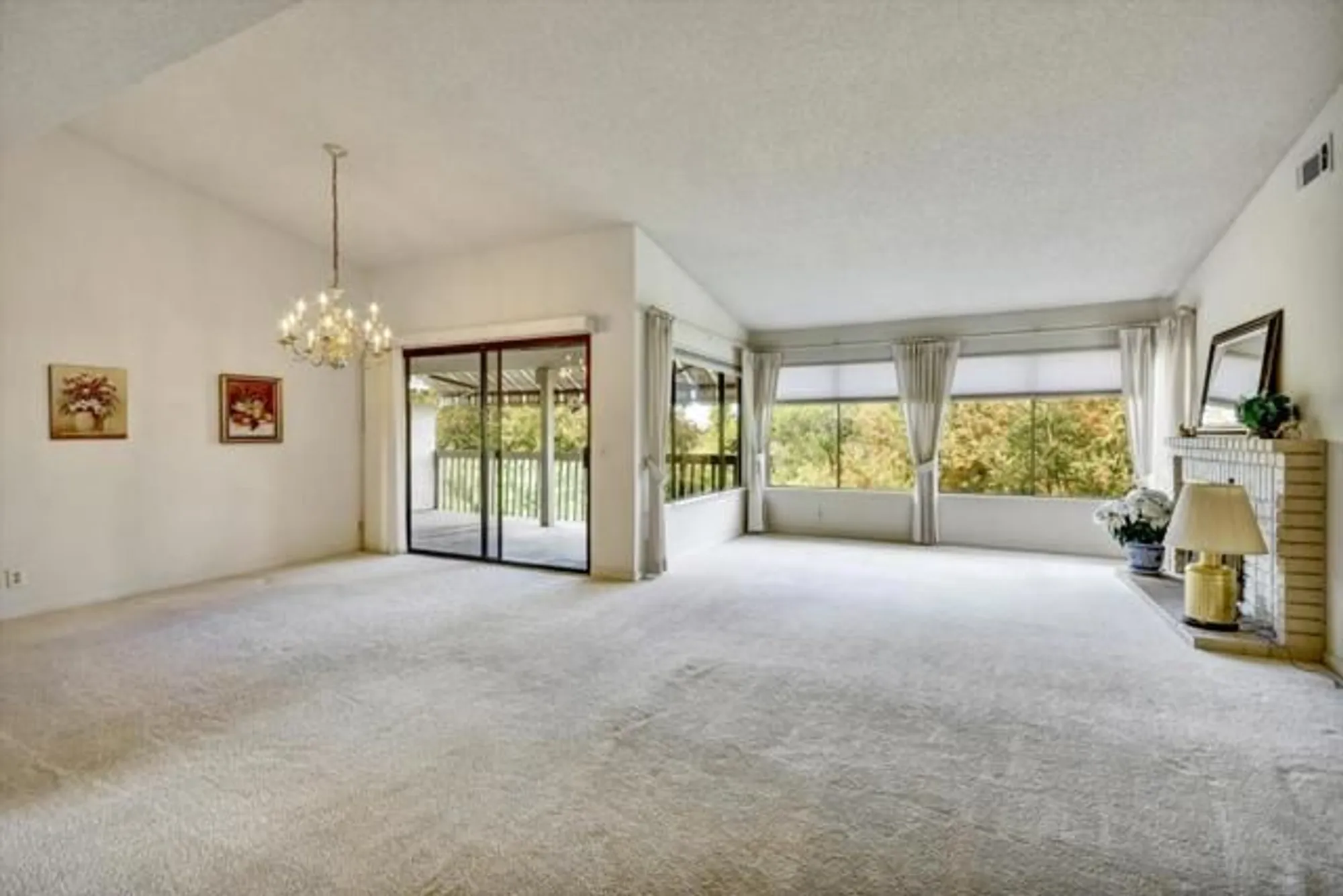 Property Slideshow image 14 of 59 | 7302 via granja, San Jose, CA, 95135