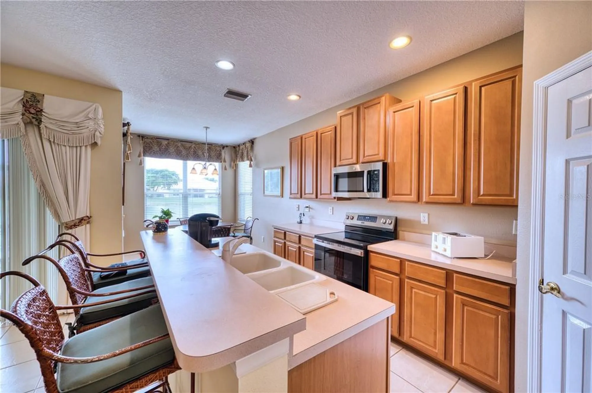 Property Slideshow image 15 of 39 | 8014 victoria falls cir, Sarasota, FL, 34243