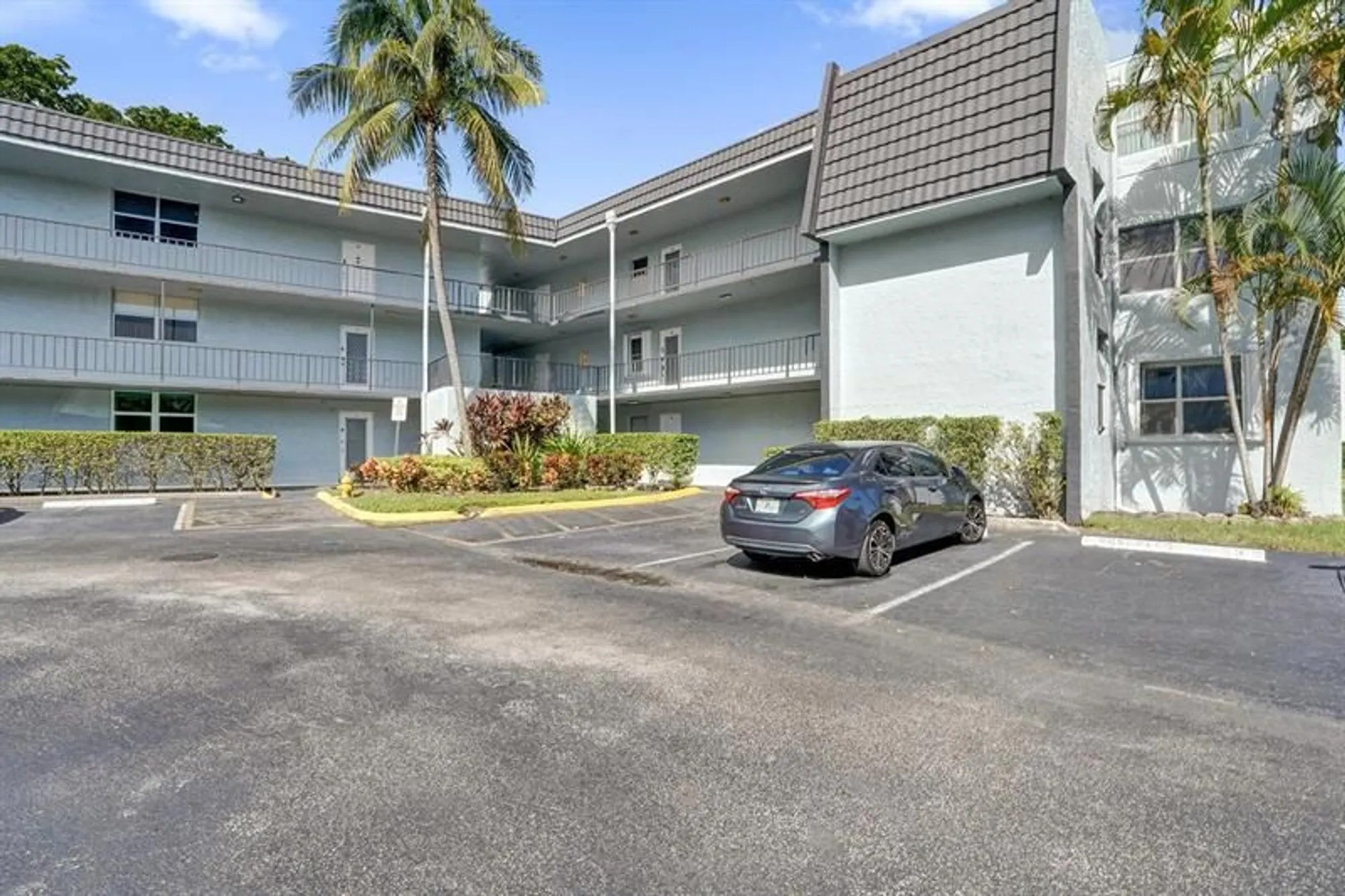 Property Slideshow image 29 of 31 | 9201 lime bay blvd apt 114, Tamarac, FL, 33321