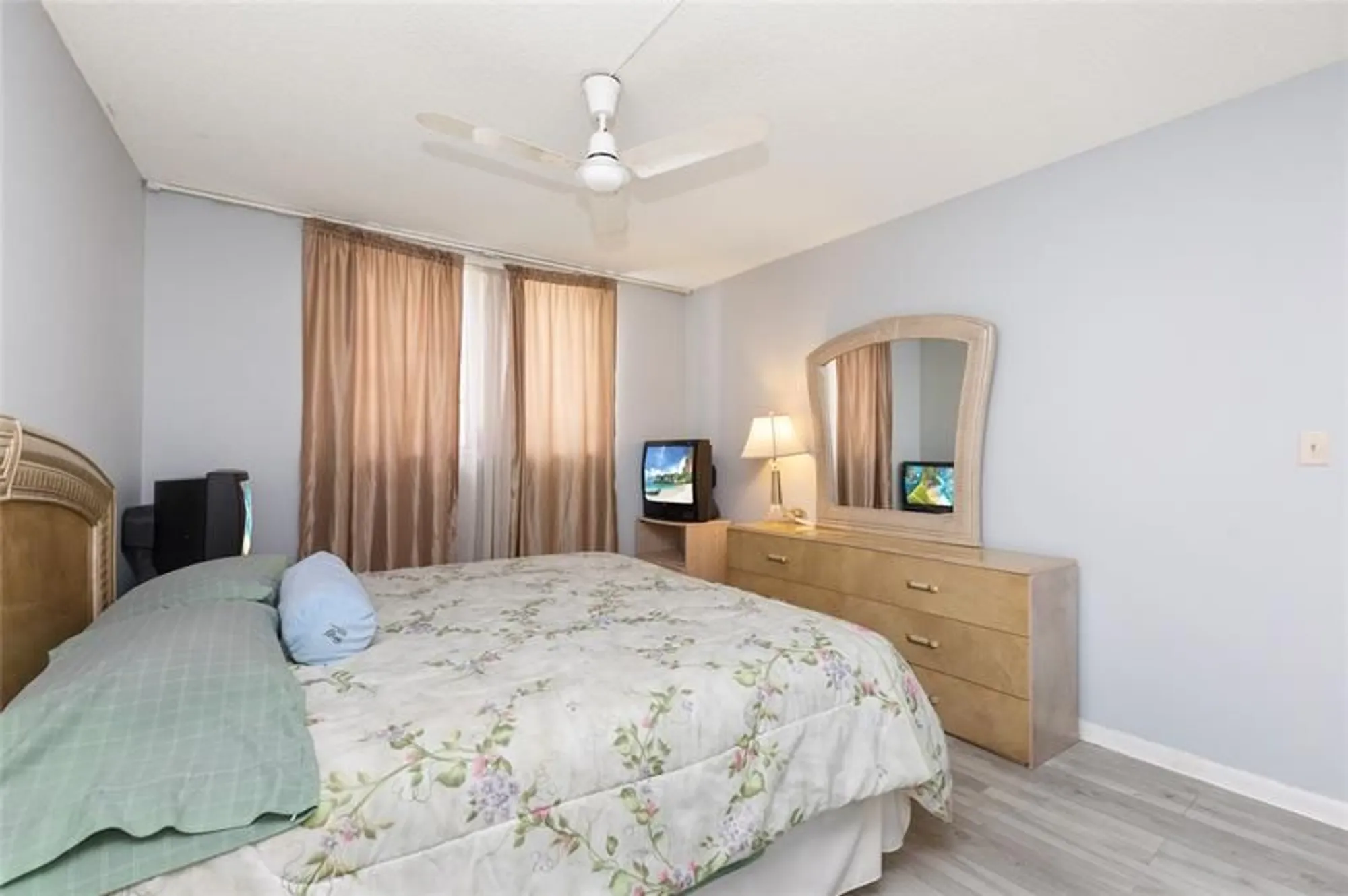 Property Slideshow image 18 of 27 | 2731 ne 14th street cswy 121, Pompano Beach, FL, 33062