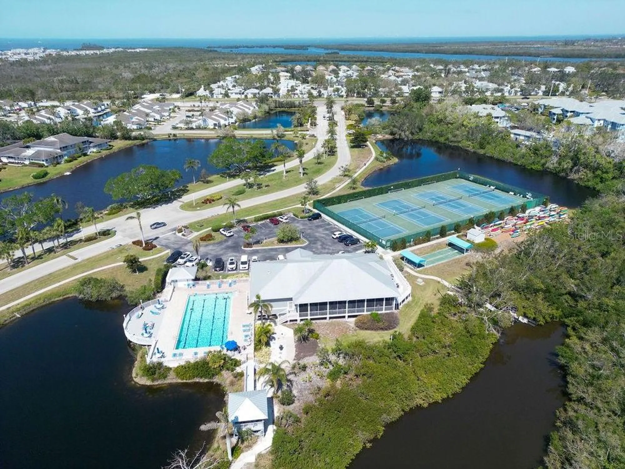 Property Slideshow image 49 of 54 | 983 sandpiper cir, Bradenton, FL, 34209