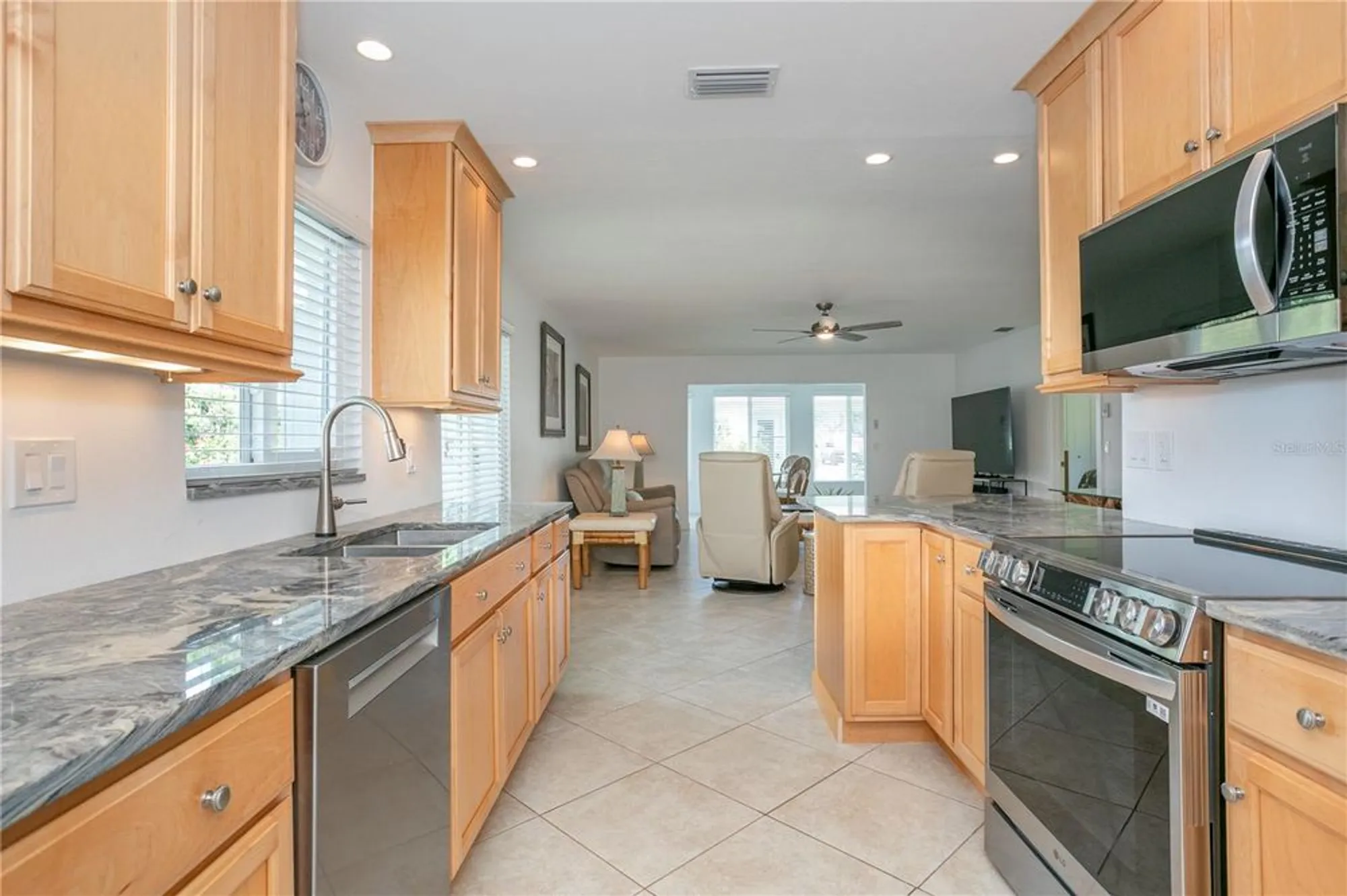 Property Slideshow image 26 of 62 | 214 fair winds dr # 214, Nokomis, FL, 34275