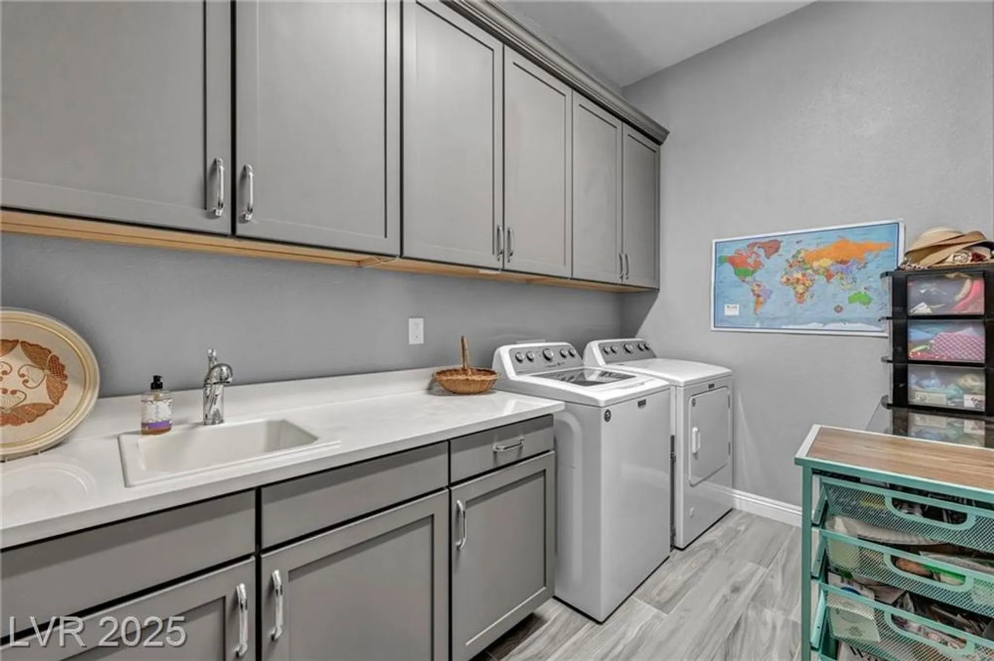 Property Slideshow image 37 of 87 | 9988 regency square ave, Las Vegas, NV, 89148