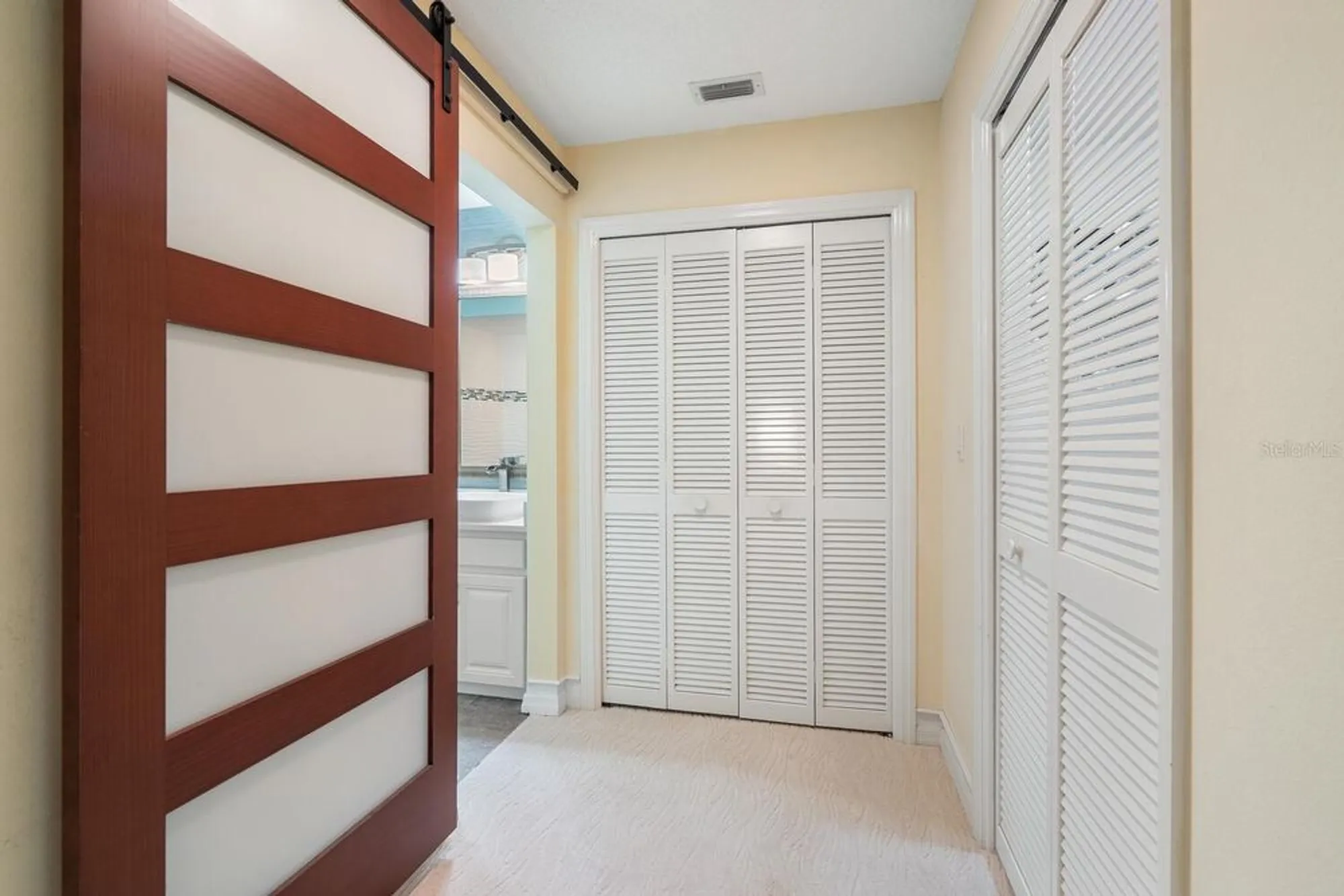 Property Slideshow image 22 of 49 | 4033 wilshire cir 139, Sarasota, FL, 34238