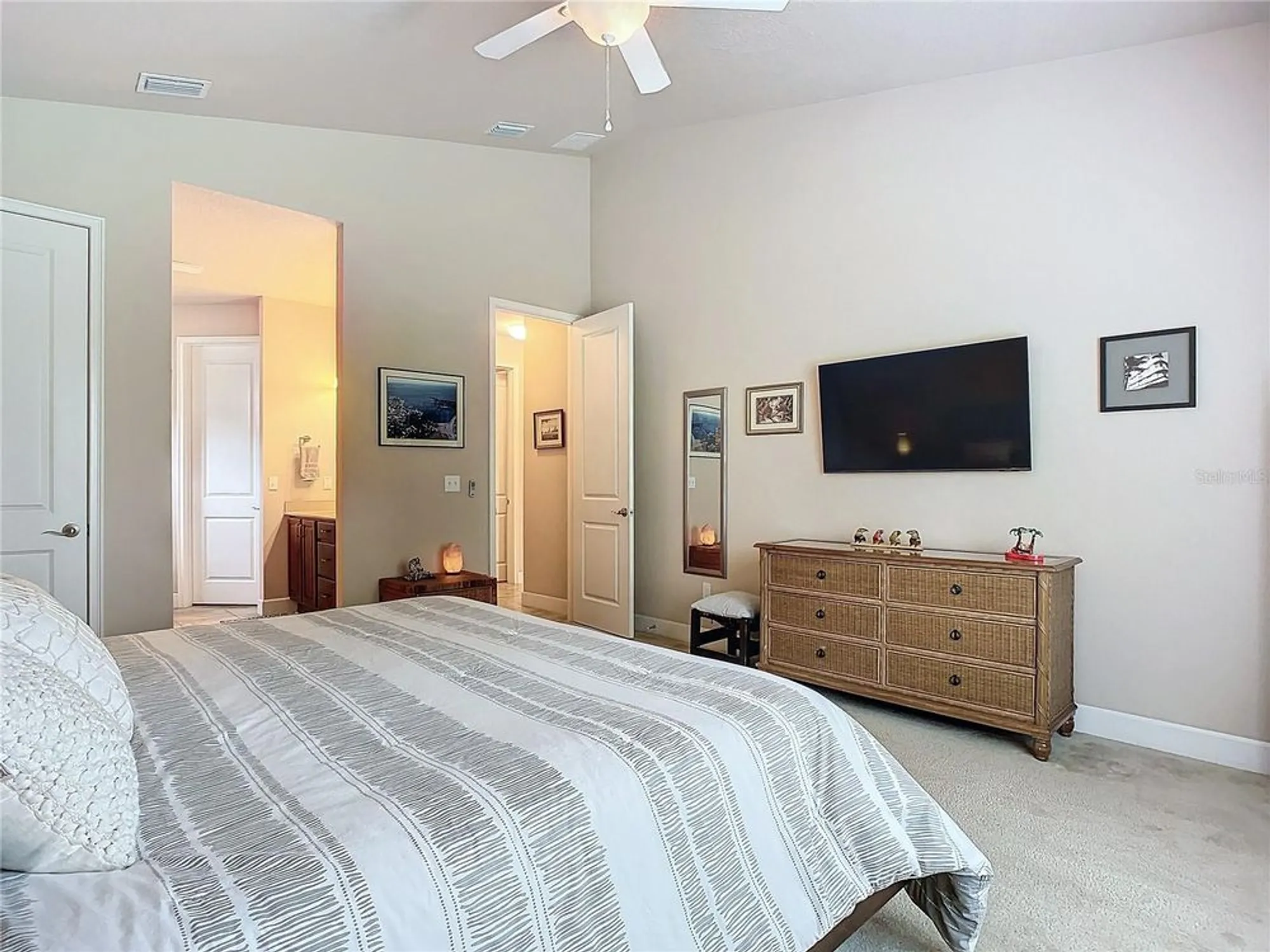 Property Slideshow image 33 of 53 | 645 elk river dr, Ormond Beach, FL, 32174