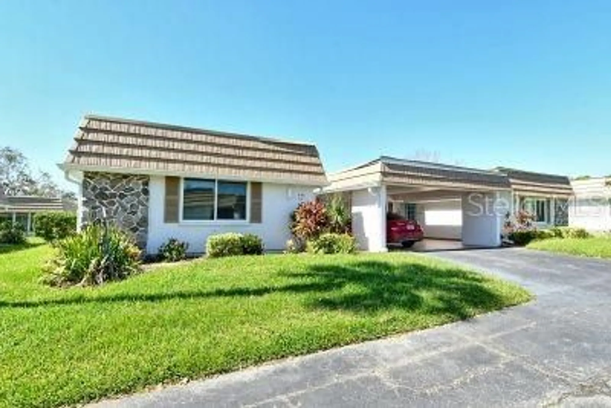 Property Slideshow image 2 of 37 | 2607 riverbluff pkwy # v145, Sarasota, FL, 34231