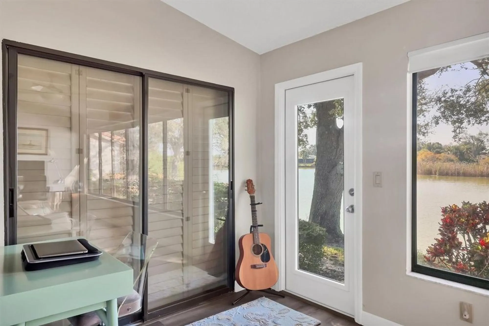 Property Slideshow image 36 of 55 | 3861 wilshire cir 115, Sarasota, FL, 34238