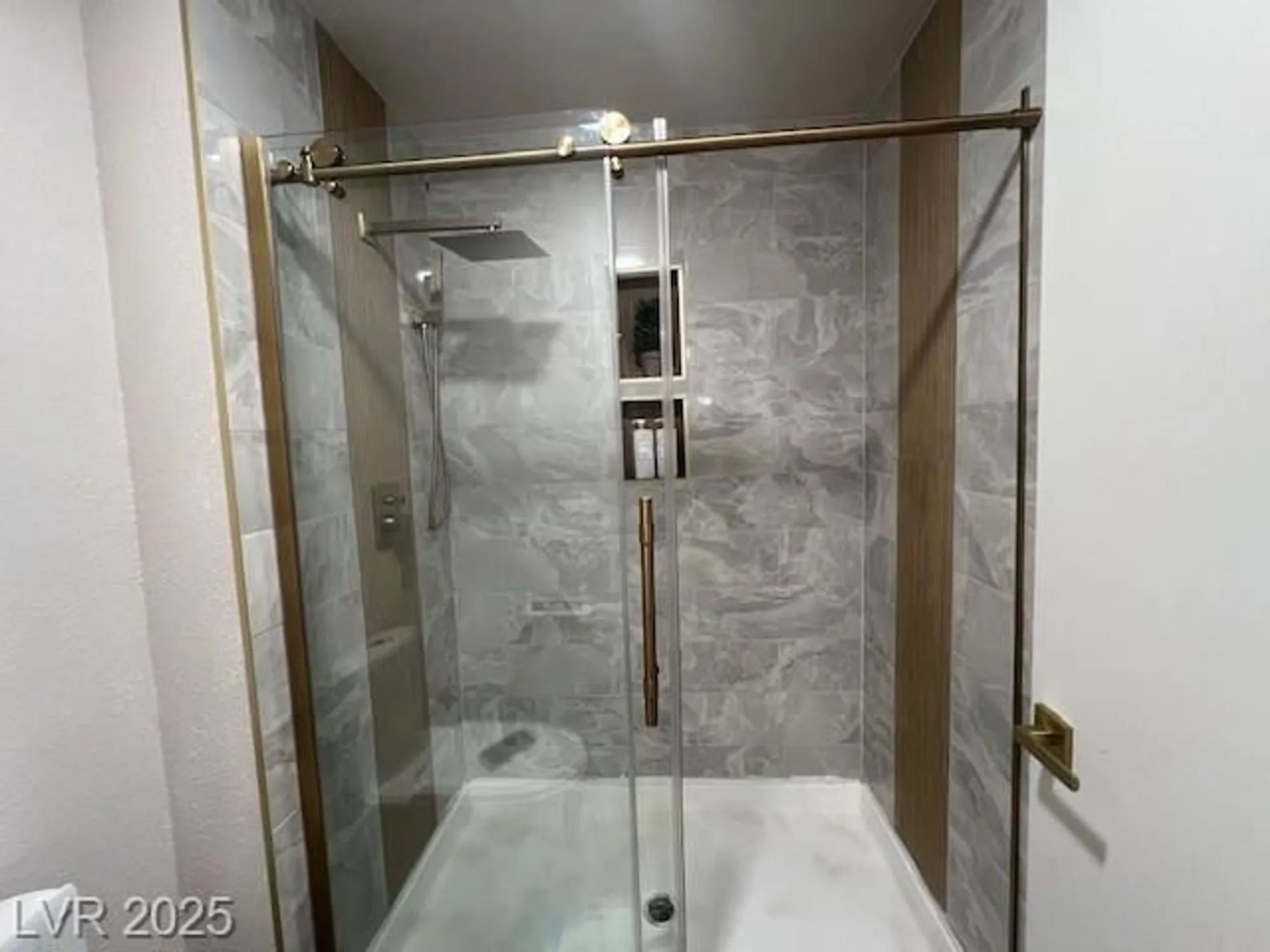 Property Slideshow image 43 of 65 | 8904 evening star dr, Las Vegas, NV, 89134