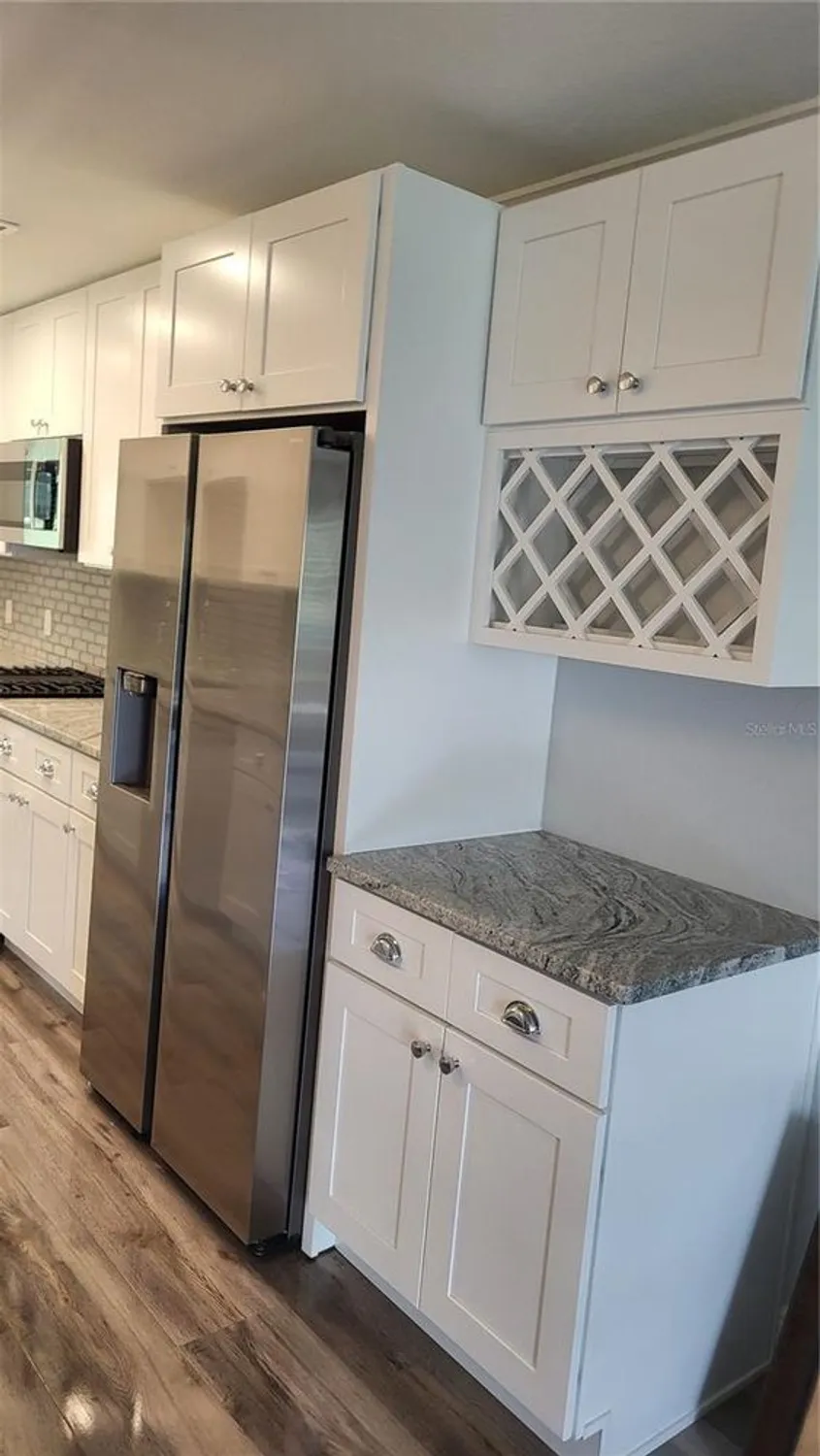 Property Slideshow image 8 of 18 | 5725 80th st n unit 314, St Petersburg, FL, 33709