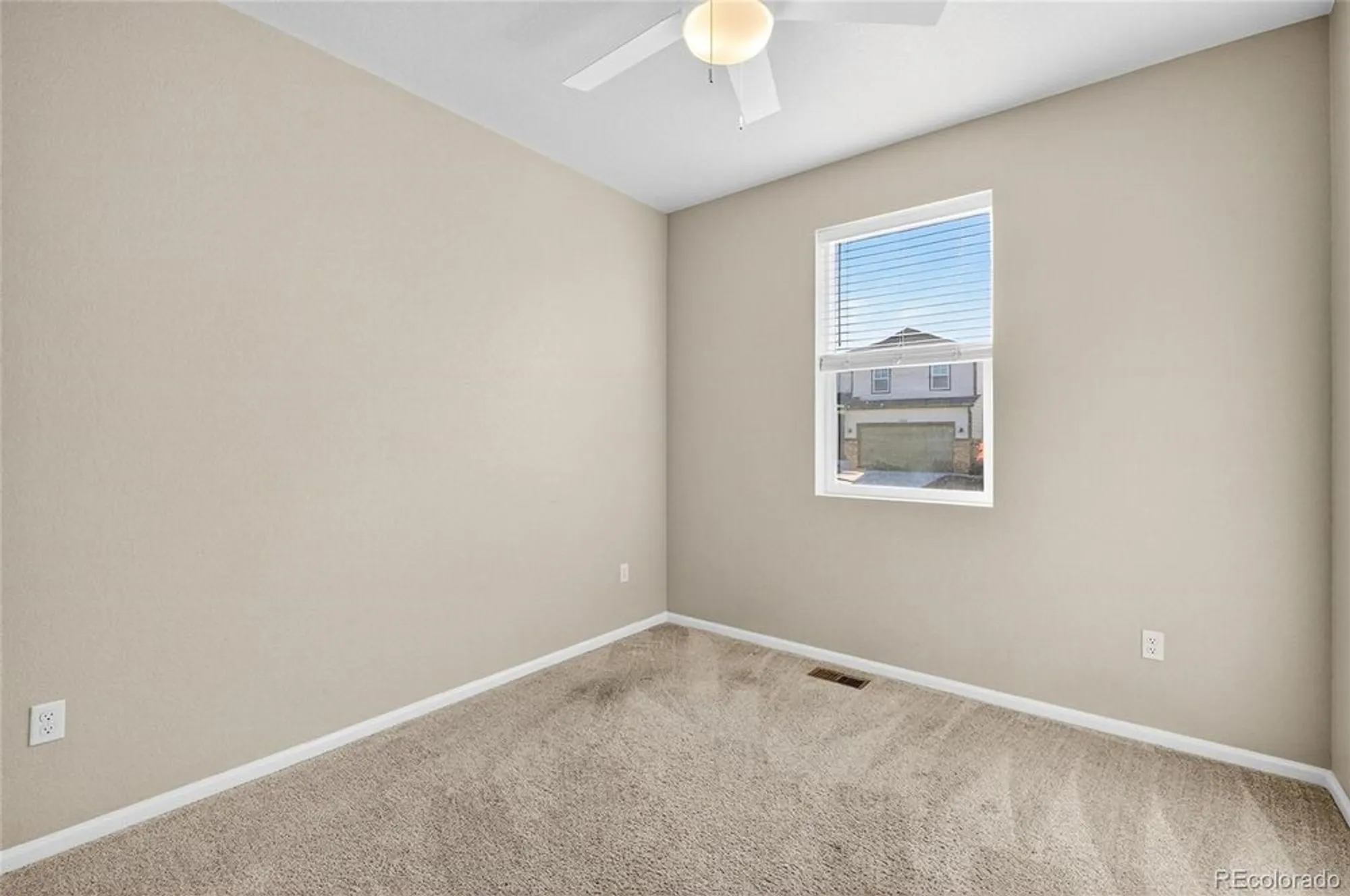 Property Slideshow image 19 of 27 | 3685 sandy vista ln, Castle Rock, CO, 80104