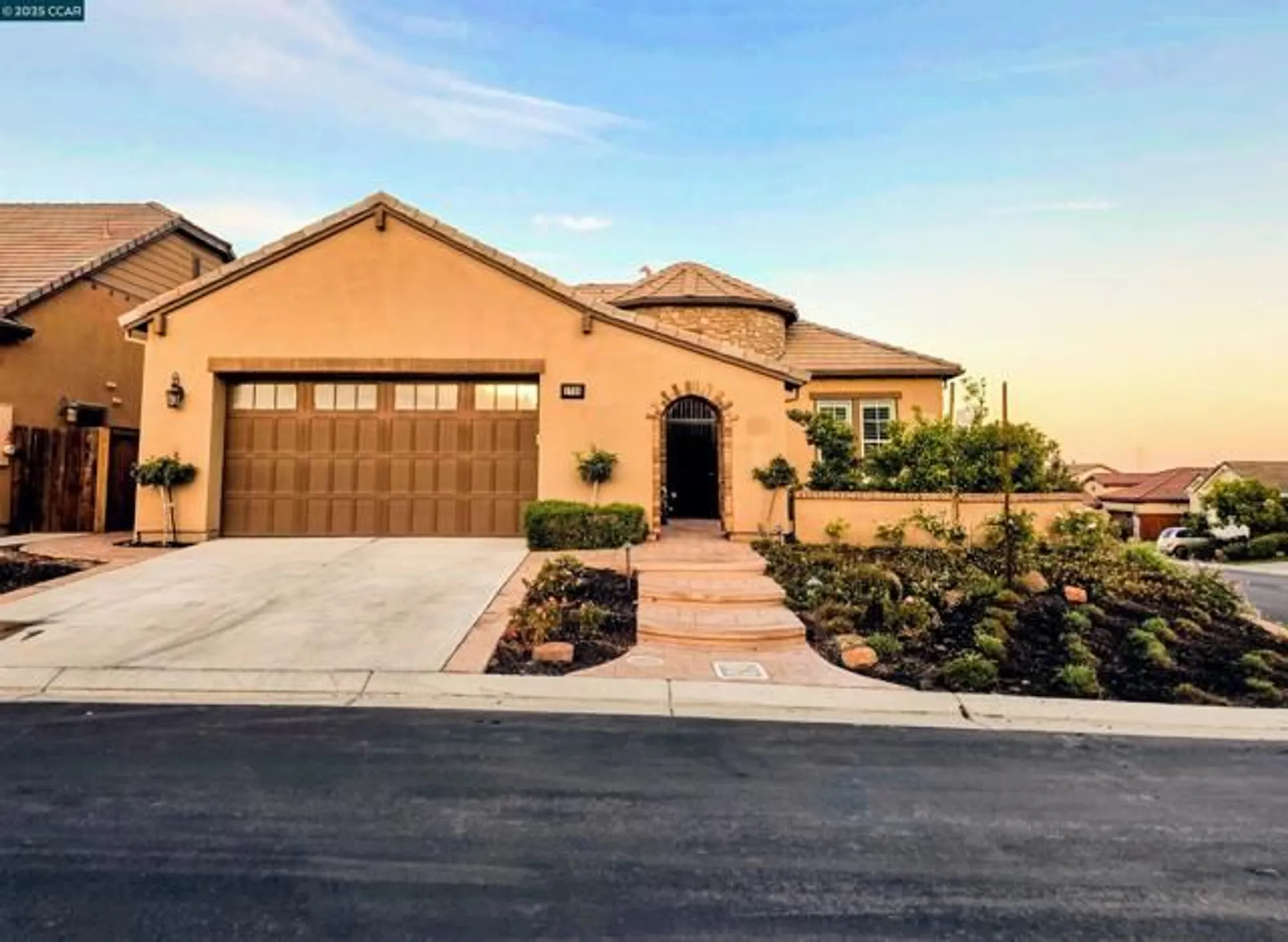 Property Slideshow image 1 of 33 | 1735 veneto ln, Brentwood, CA, 94513