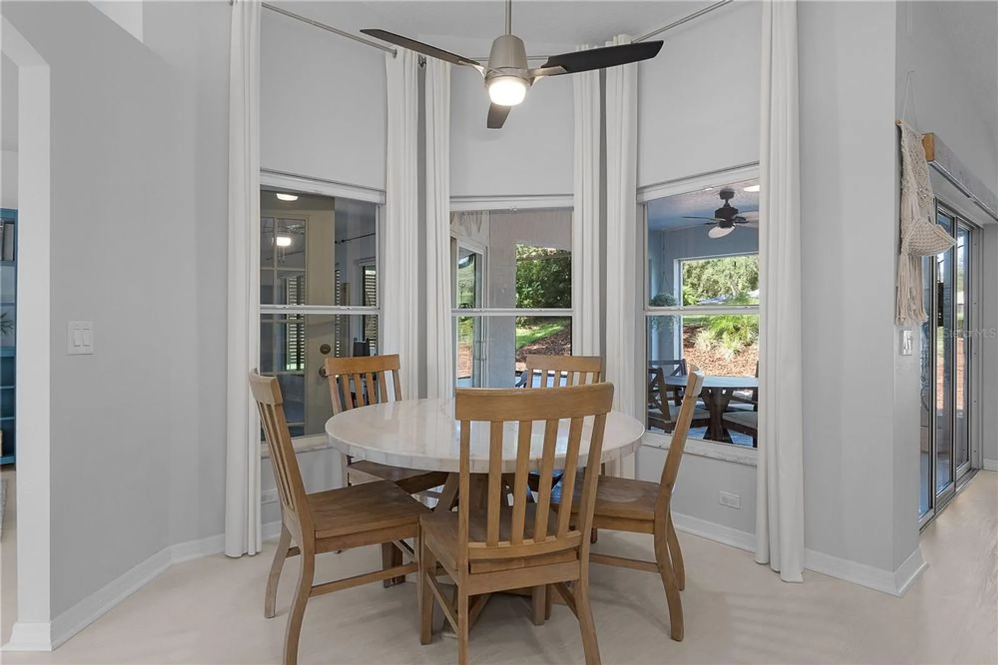 Property Slideshow image 17 of 86 | 5252 grove mnr, Lady Lake, FL, 32159