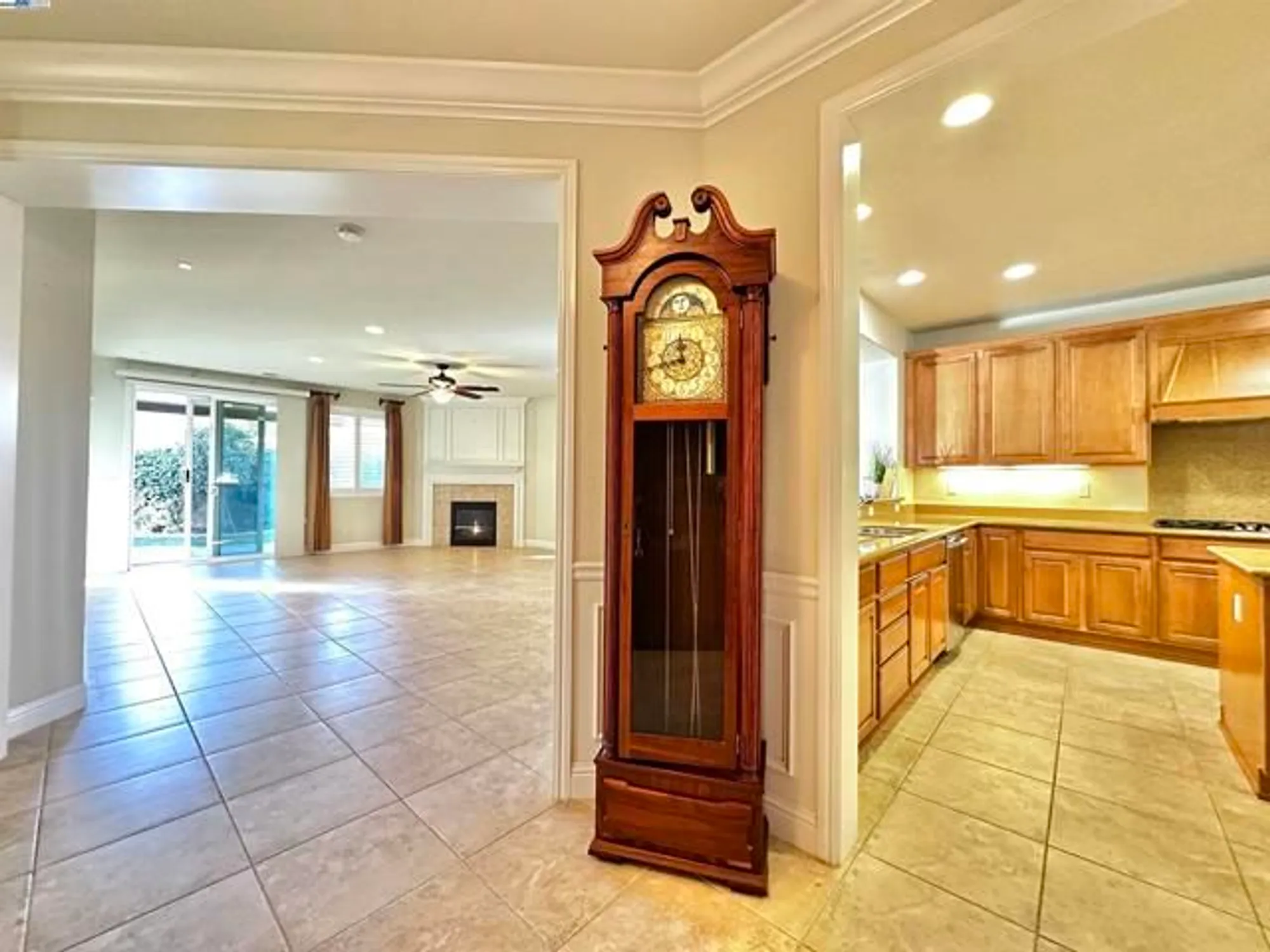 Property Slideshow image 13 of 60 | 2387 birdsong pl, Manteca, CA, 95336