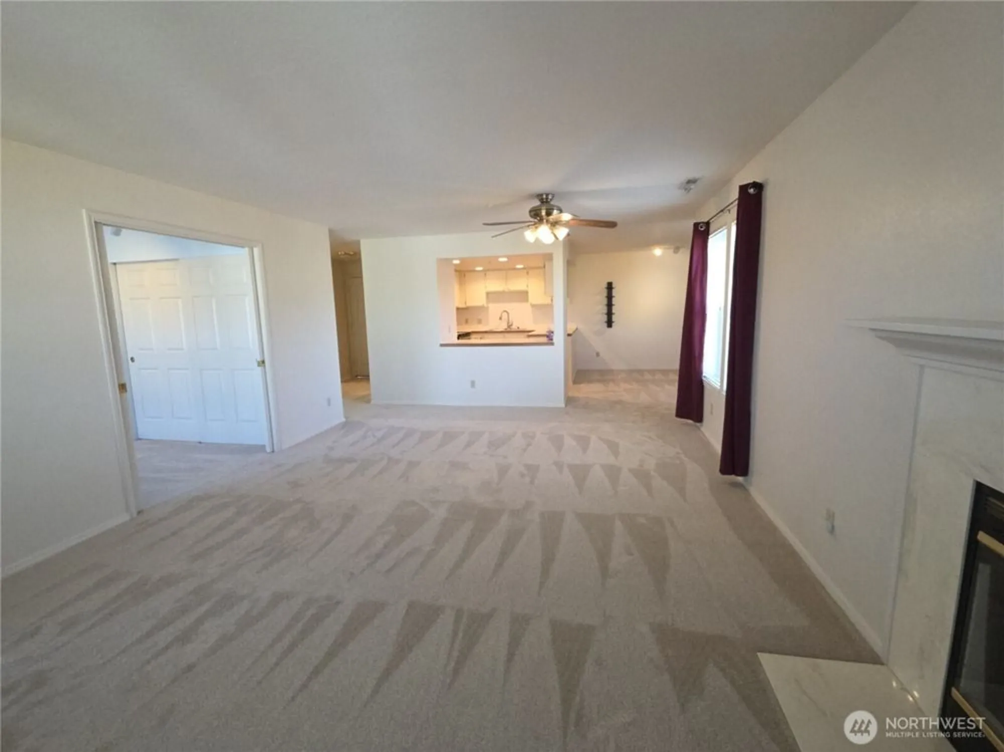 Property Slideshow image 29 of 40 | 3935 226th pl 313, Issaquah, WA, 98029