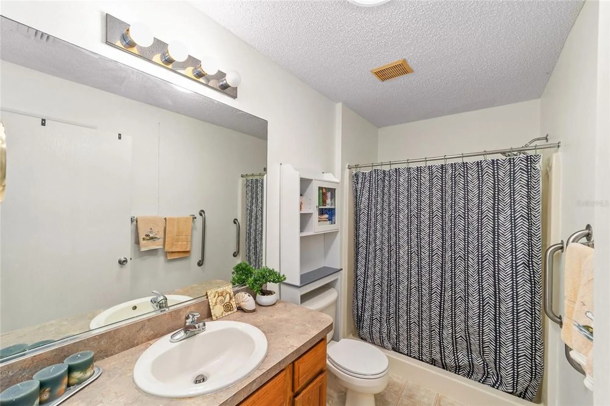 Property Slideshow image 25 of 40 | 8143 se 175th columbia pl, The Villages, FL, 32162