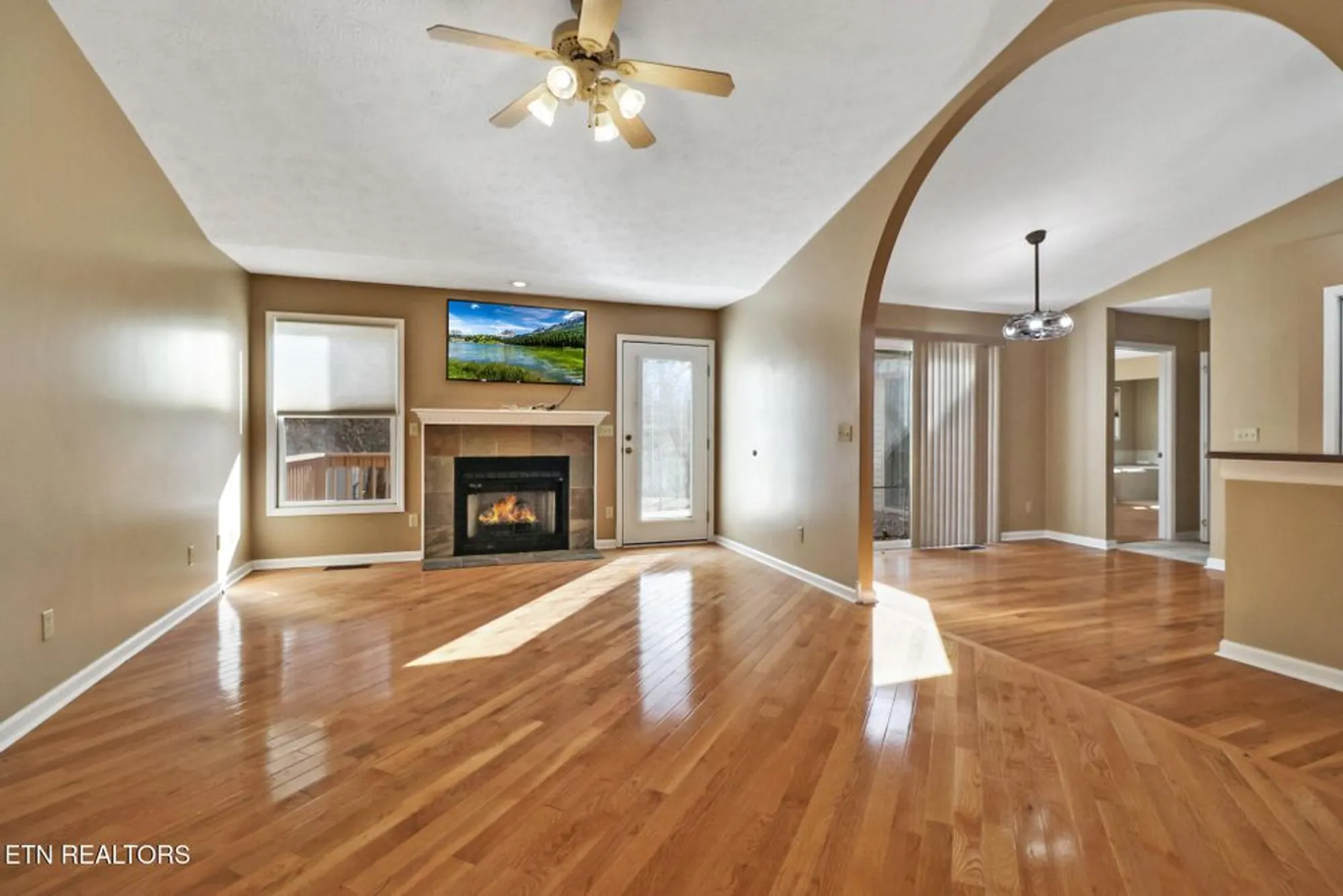 Property Slideshow image 10 of 41 | 125 fairhaven dr, Crossville, TN, 38558