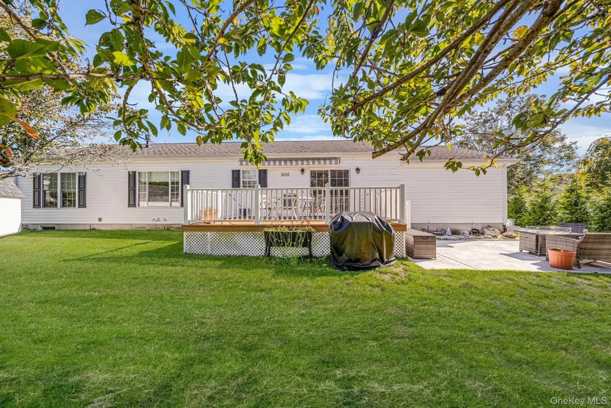 Property Slideshow image 9 of 48 | 1407 middle rd unit 258, Calverton, NY, 11933