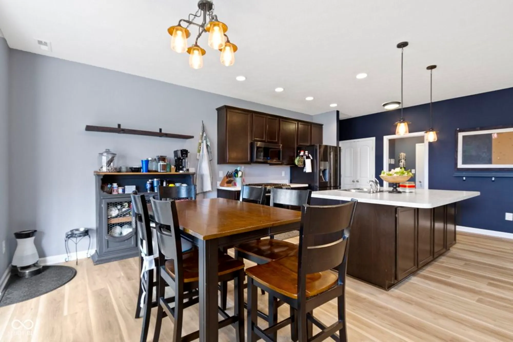 Property Slideshow image 18 of 64 | 9101 gordimer cir, Indianapolis, IN, 46239