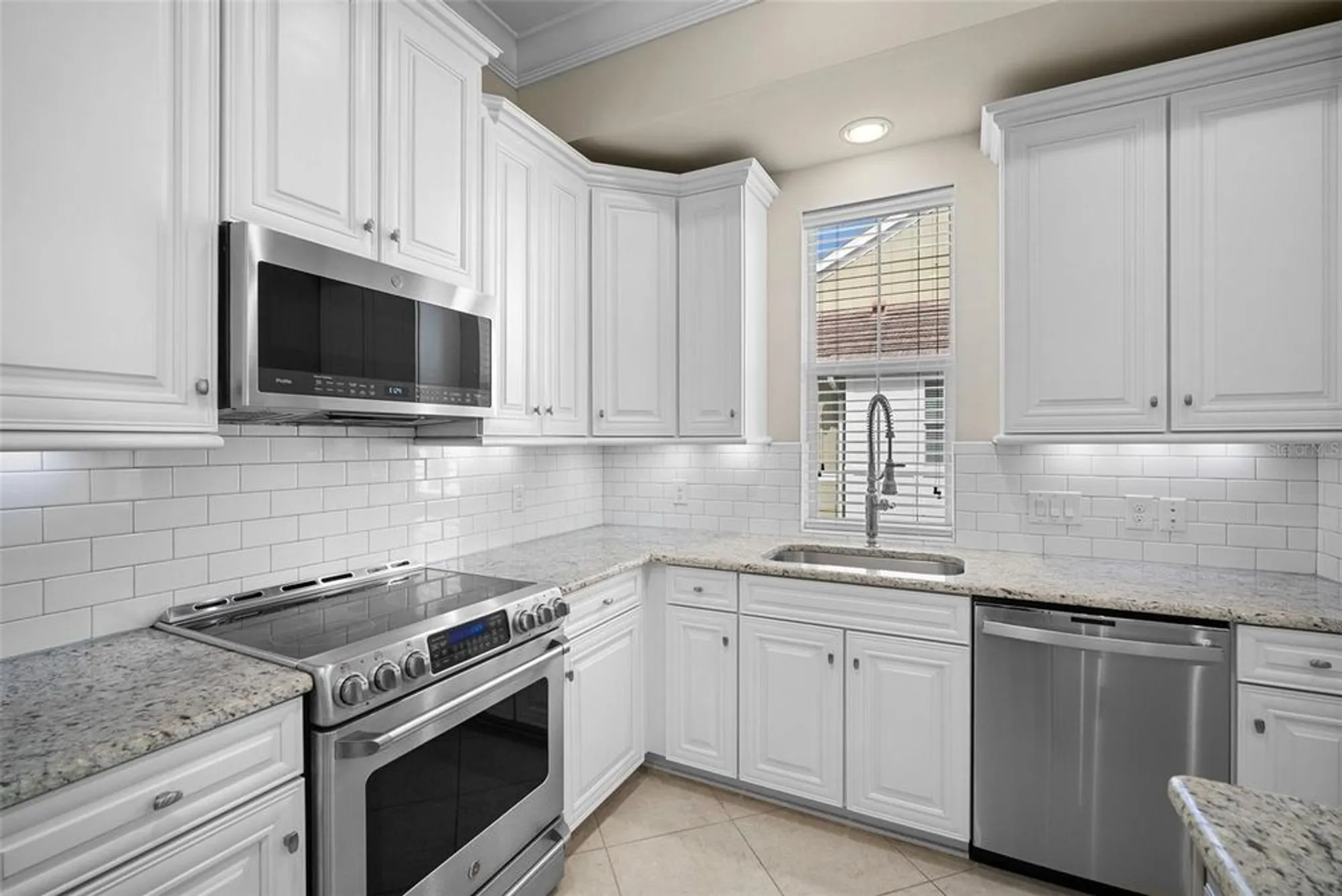 Property Slideshow image 27 of 95 | 315 sapphire lake dr 201, Bradenton, FL, 34209