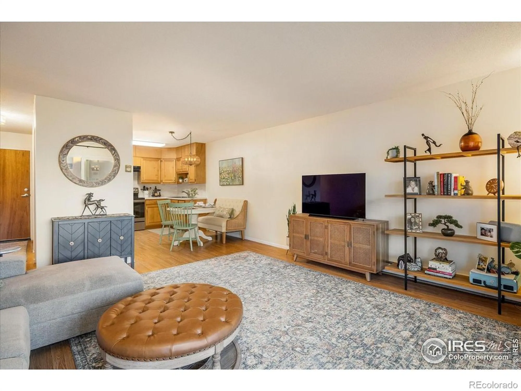 Property Slideshow image 5 of 27 | 660 s alton way apt 6b, Denver, CO, 80247