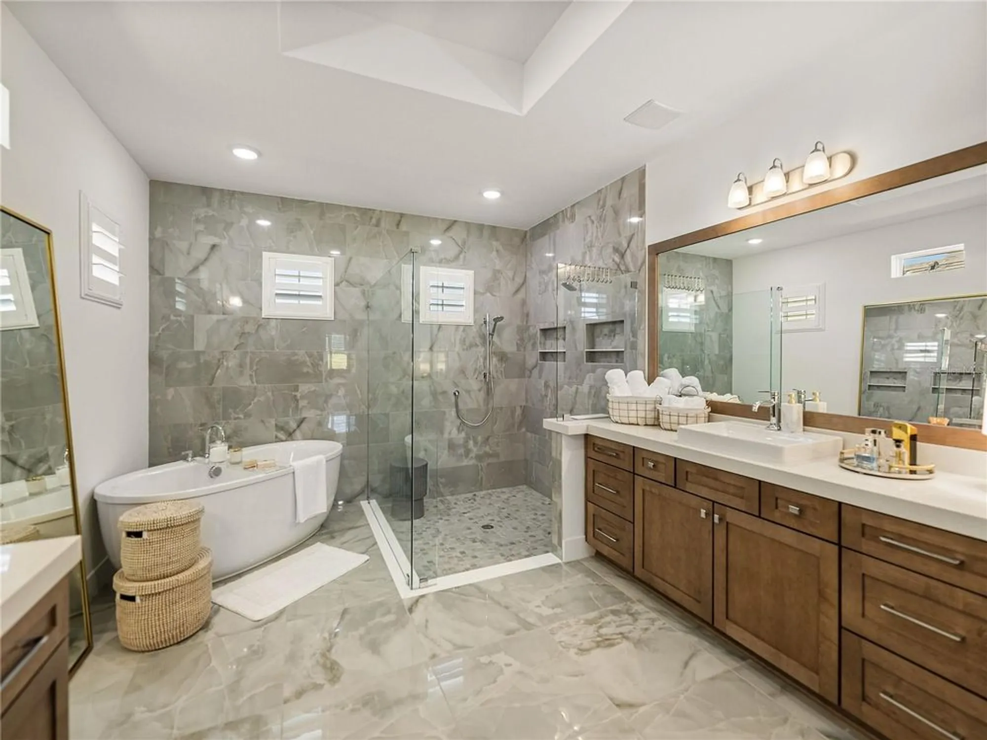 Property Slideshow image 38 of 81 | 13805 carryback dr, Dade City, FL, 33525