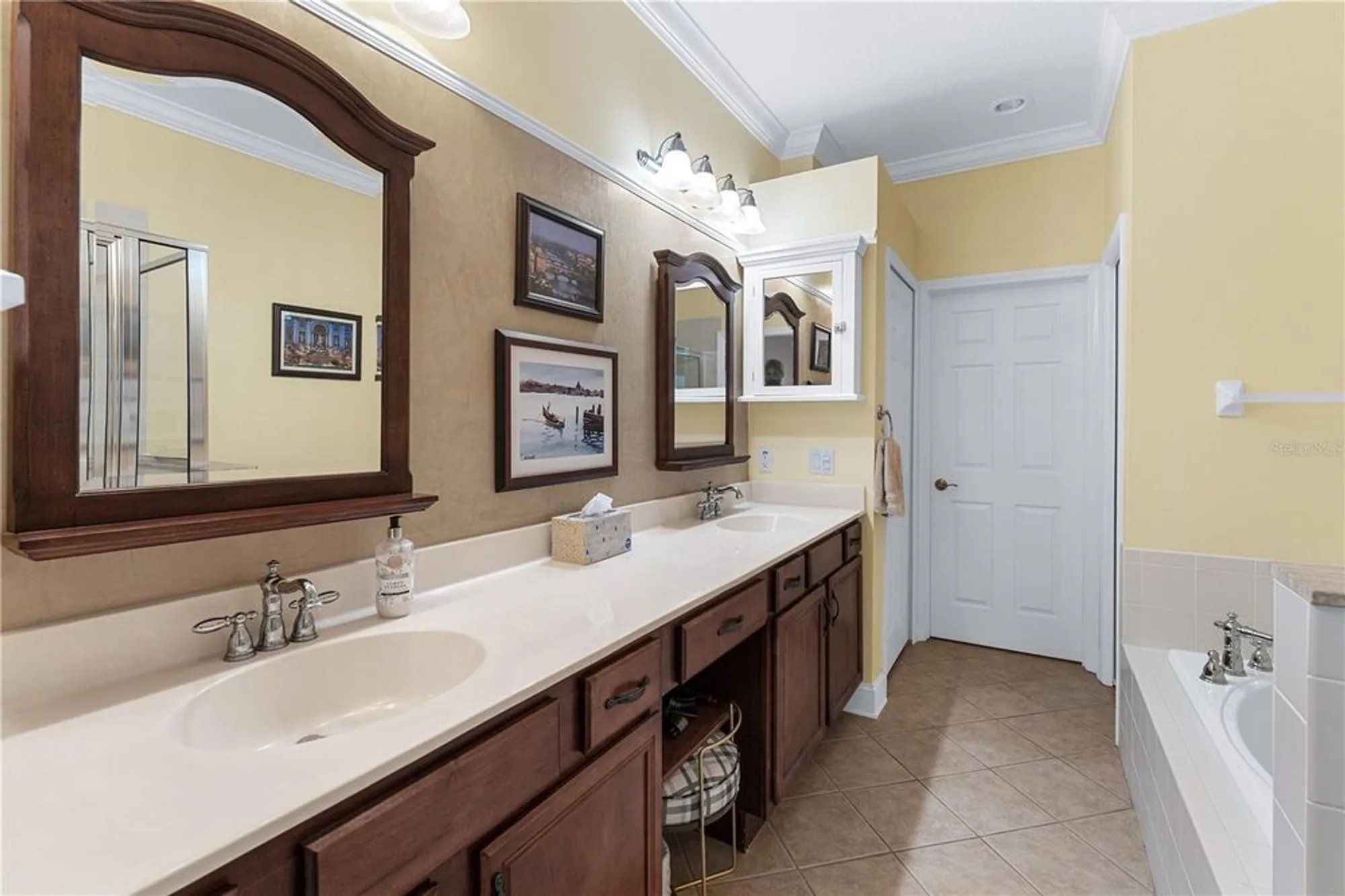 Property Slideshow image 42 of 97 | 5210 golden isles dr, Apollo Beach, FL, 33572