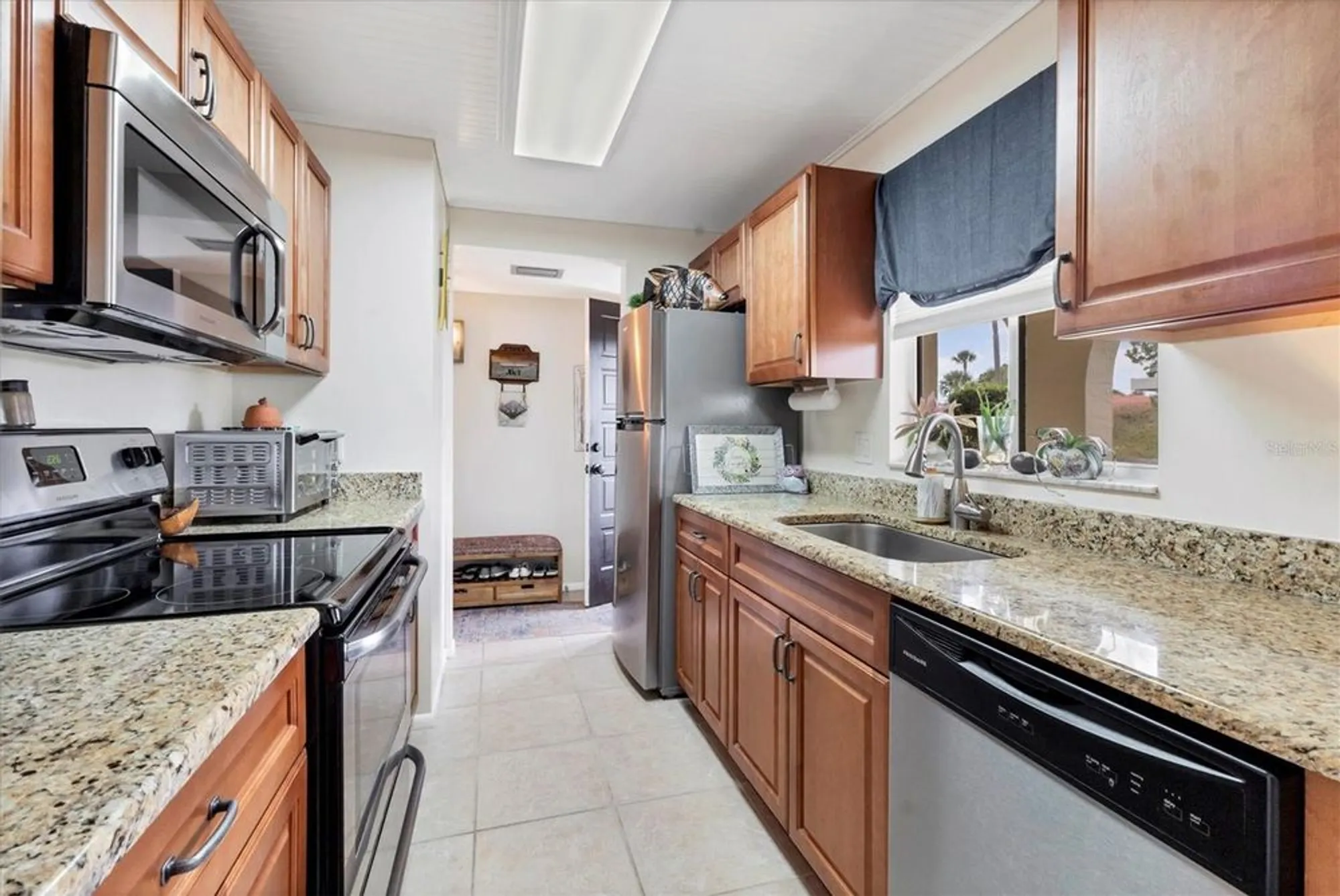 Property Slideshow image 9 of 40 | 3690 pinecrest st unit 114, Sarasota, FL, 34232