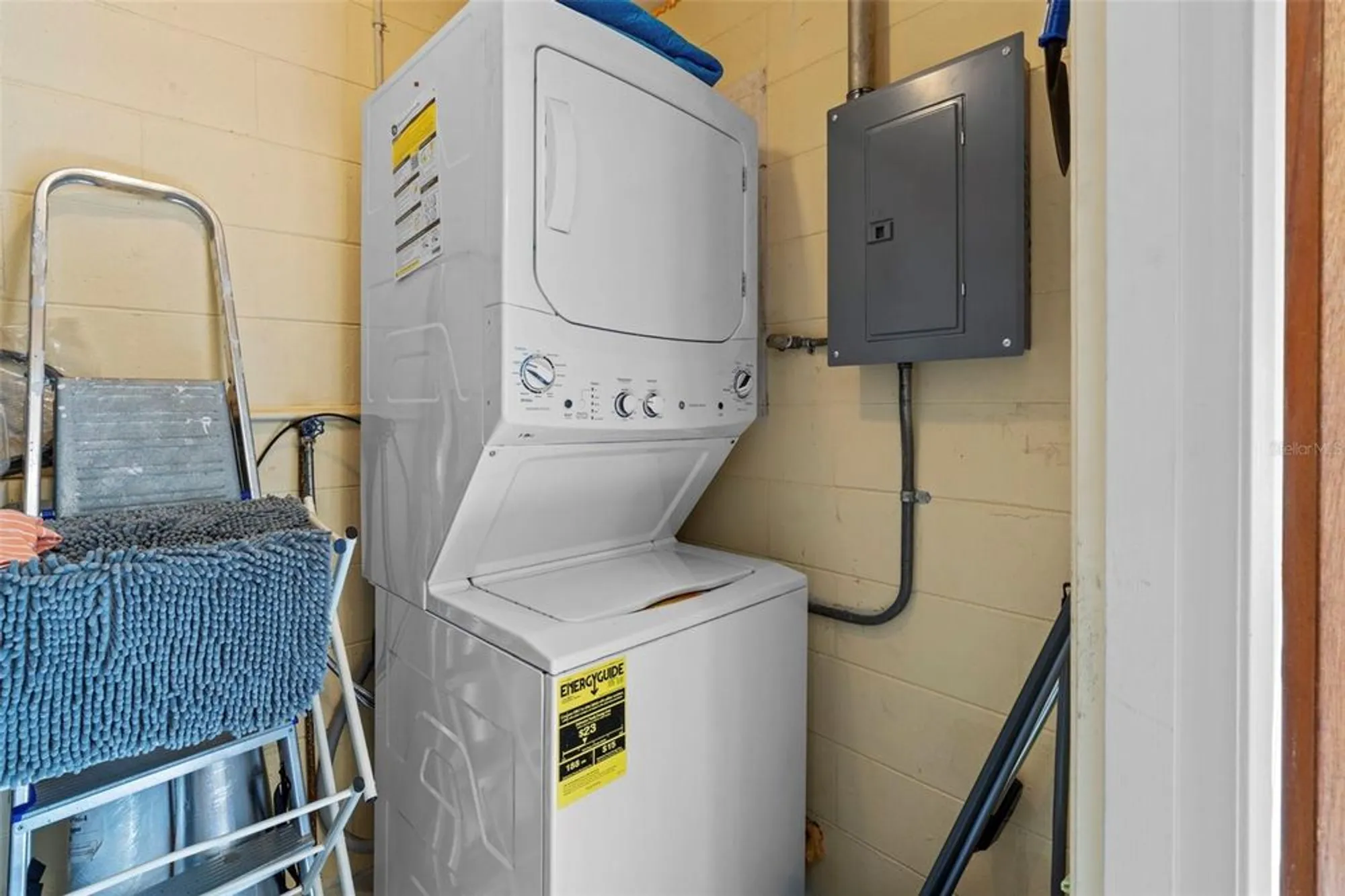 Property Slideshow image 15 of 18 | 151 n hill ave # 100, Deland, FL, 32724