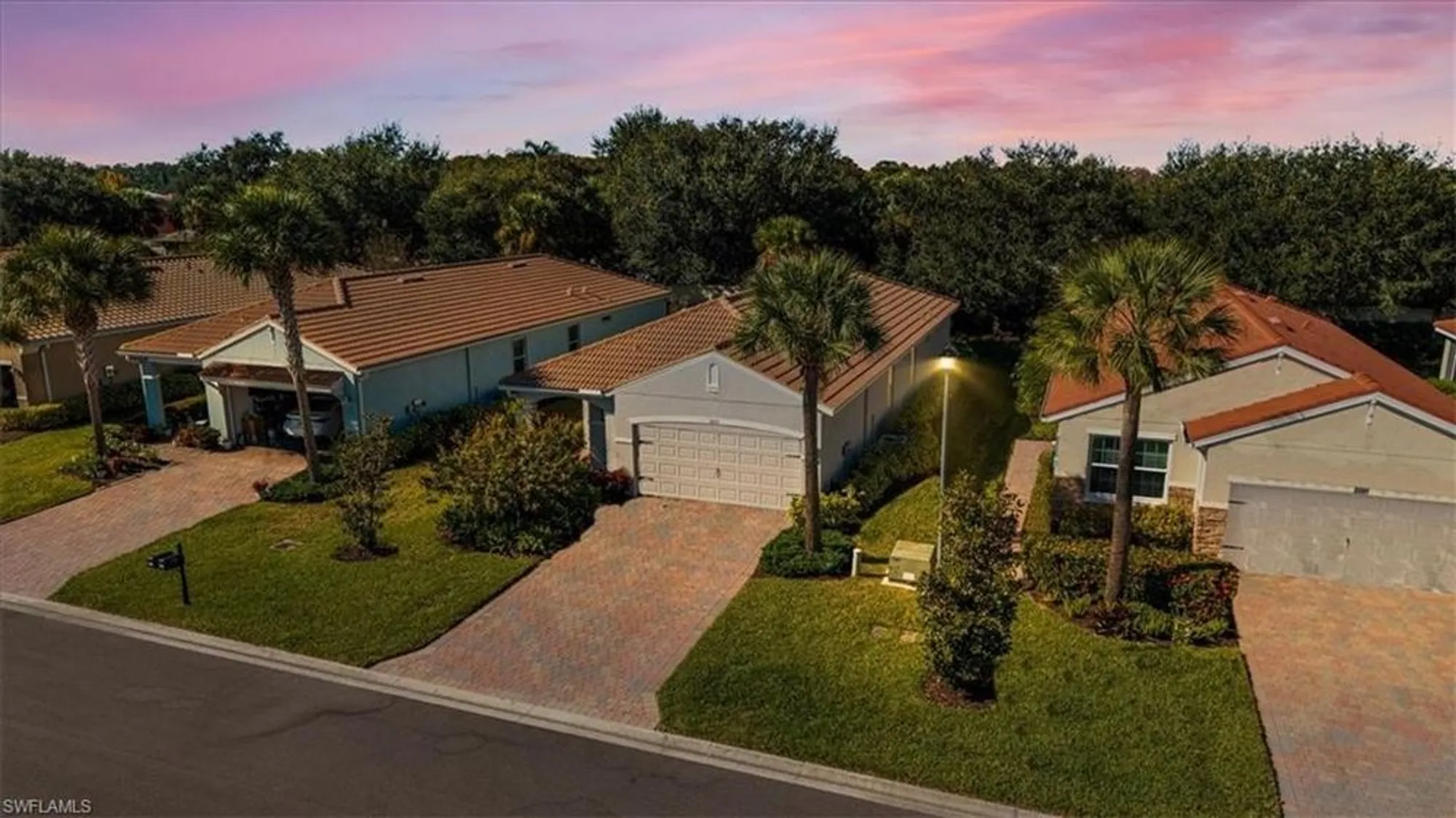 Property Slideshow image 34 of 49 | 2155 summersweet dr, Alva, FL, 33920