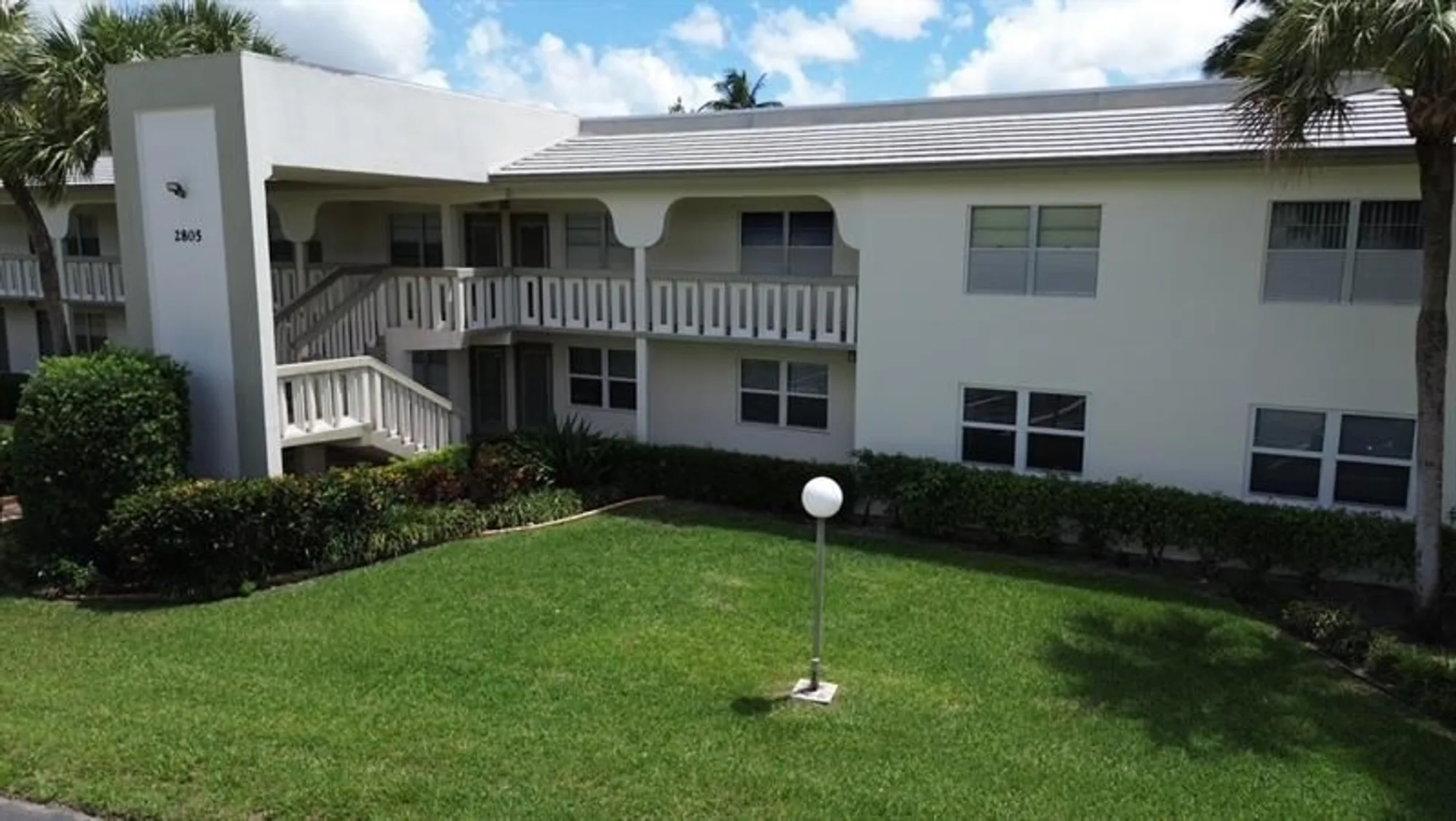 Property Slideshow image 2 of 20 | 2805 victoria way h2, Coconut Creek, FL, 33066