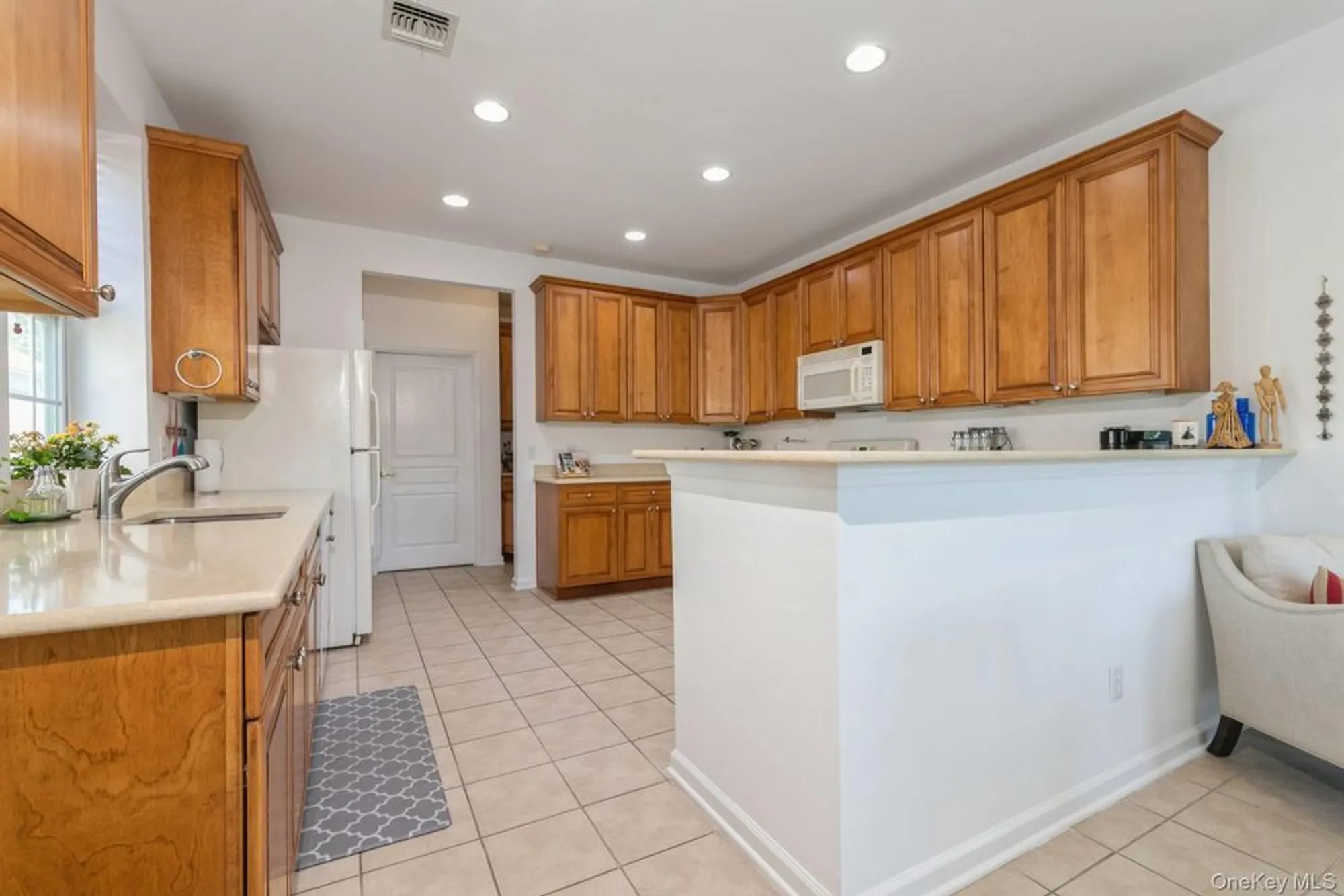 Property Slideshow image 13 of 34 | 112 ashley dr, Westhampton, NY, 11977