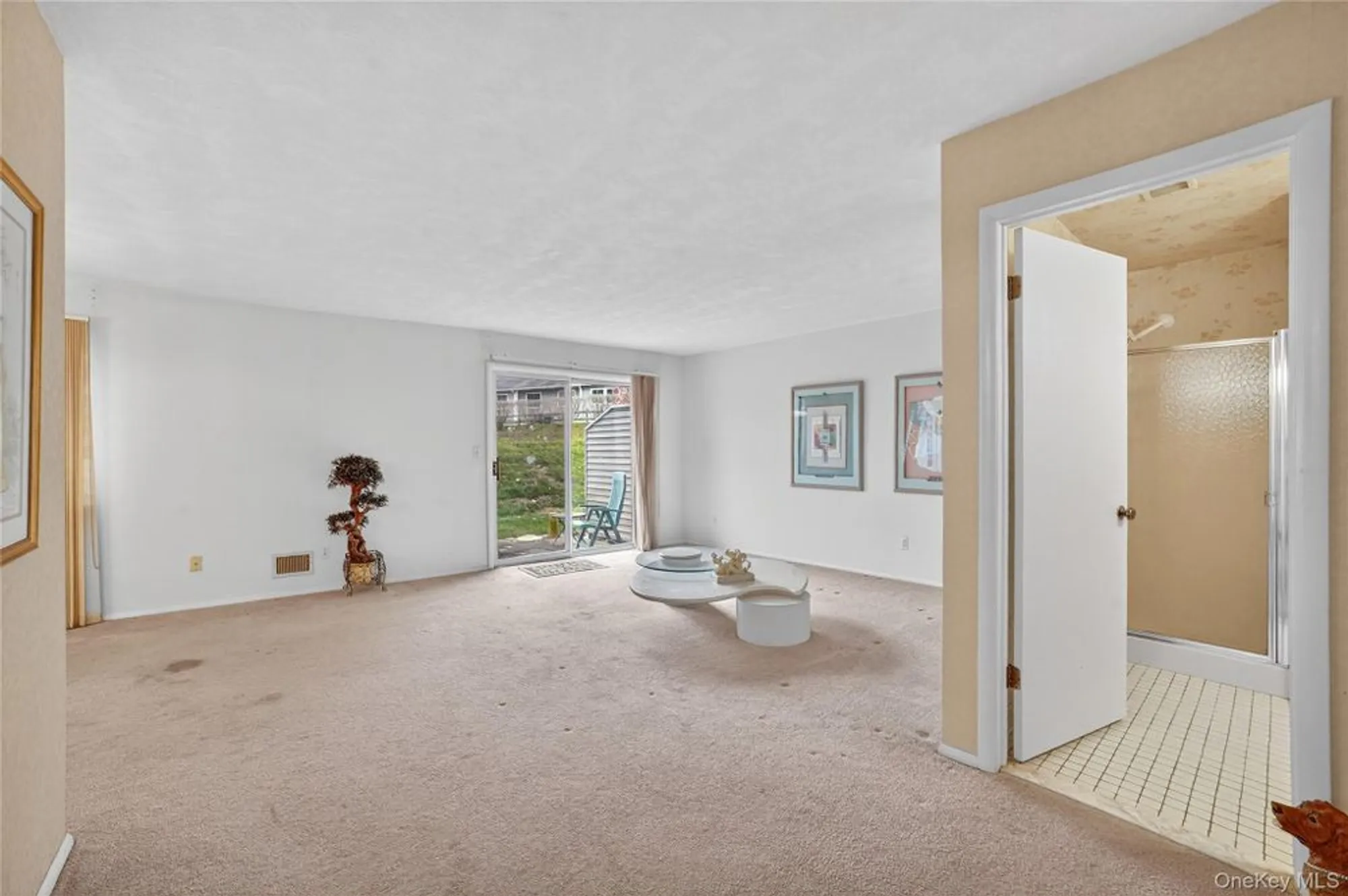 Property Slideshow image 6 of 39 | 175 long hill dr b, Yorktown Heights, NY, 10598